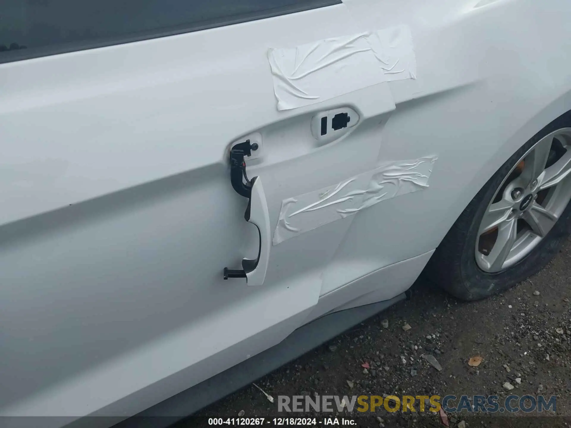 17 fotografías del automóvil dañado 1FA6P8TH7L5123071 FORD MUSTANG 2020