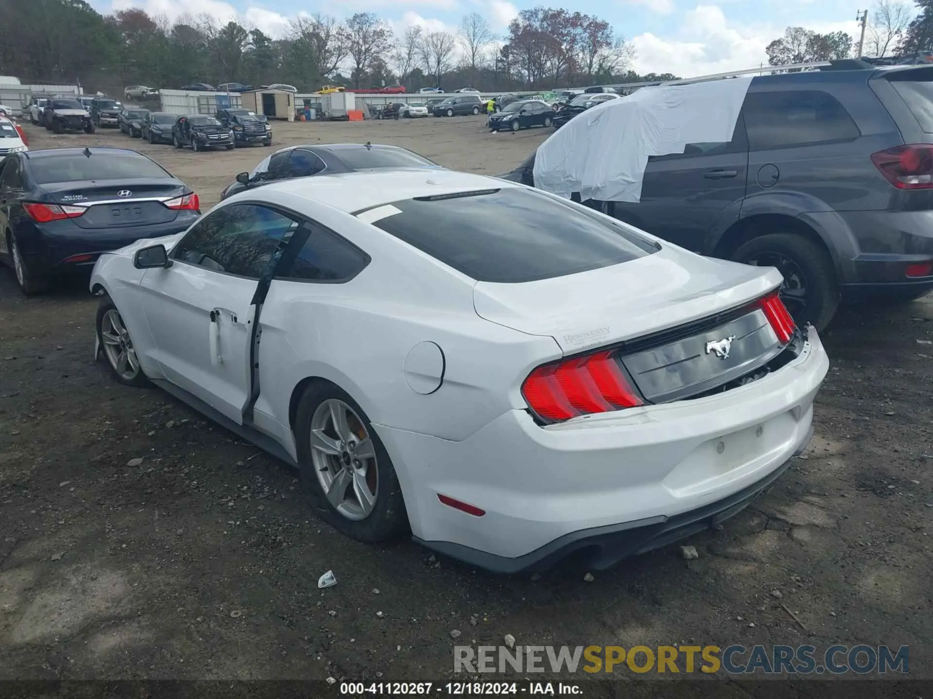 3 fotografías del automóvil dañado 1FA6P8TH7L5123071 FORD MUSTANG 2020