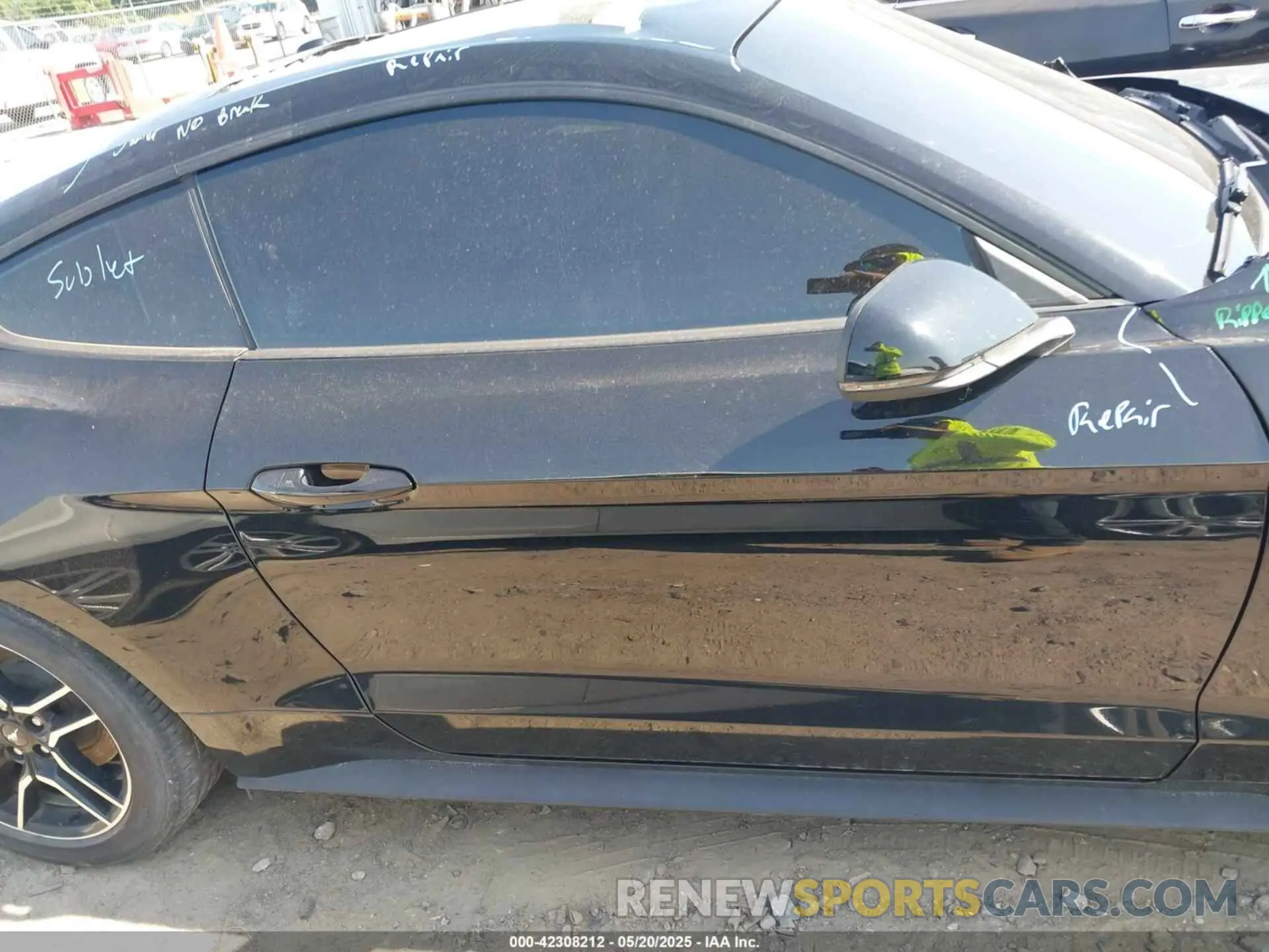 14 fotografías del automóvil dañado 1FA6P8TH8L5118039 FORD MUSTANG 2020