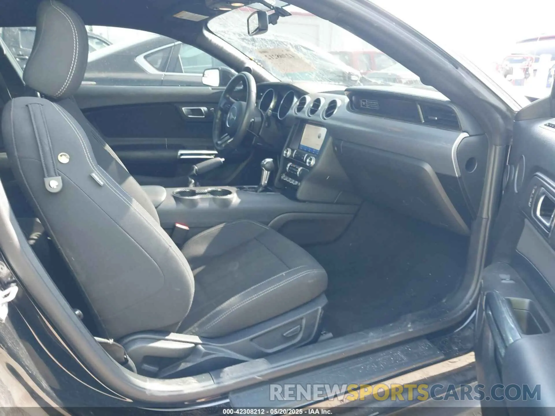 5 fotografías del automóvil dañado 1FA6P8TH8L5118039 FORD MUSTANG 2020