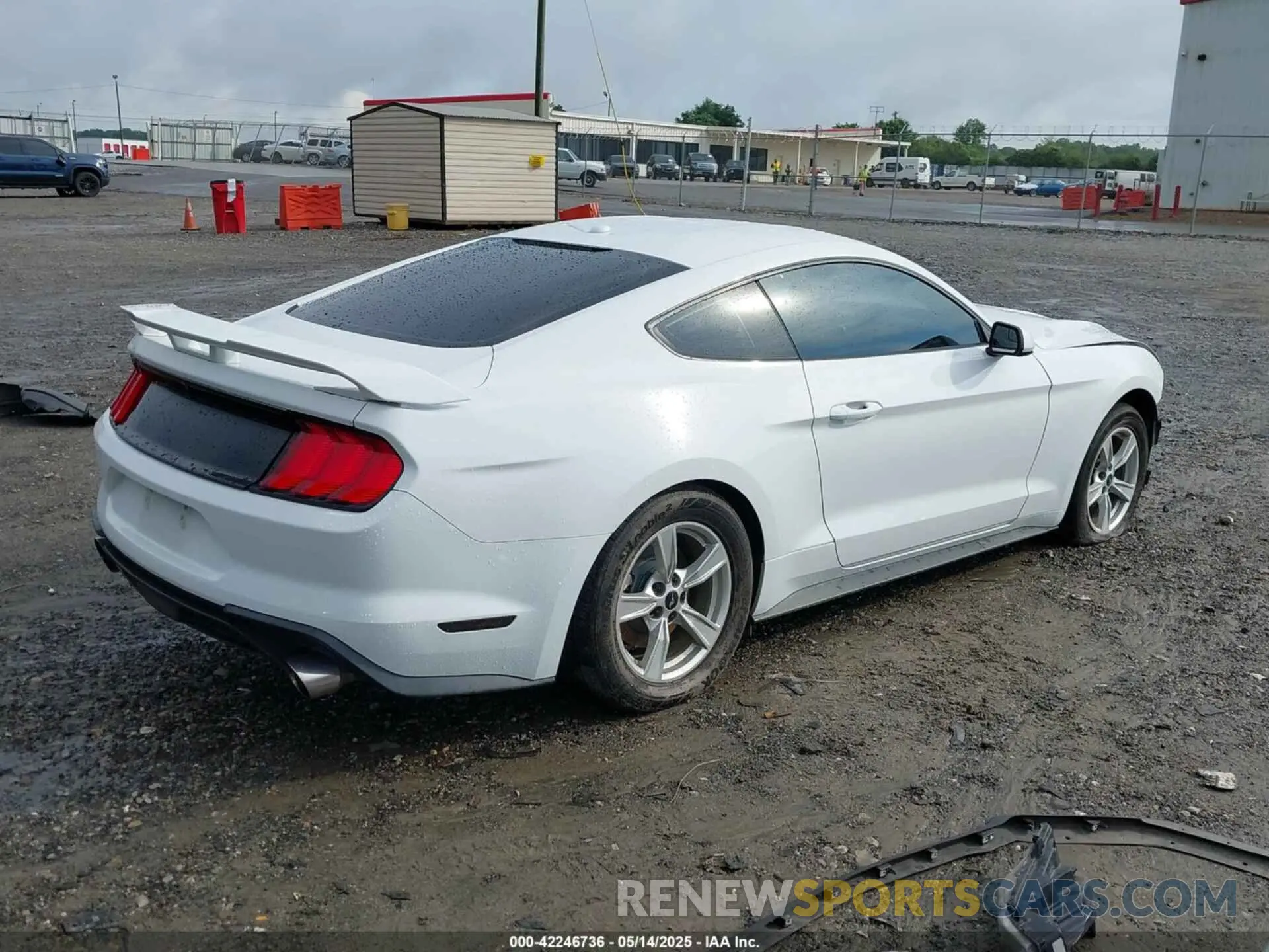 4 fotografías del automóvil dañado 1FA6P8TH9L5132788 FORD MUSTANG 2020