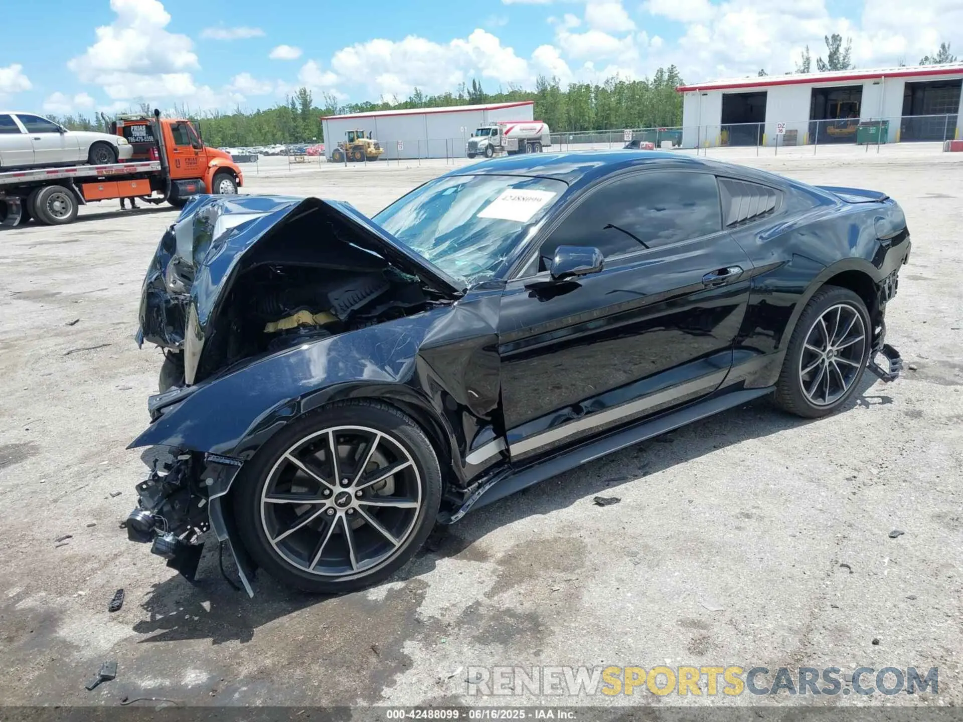 2 fotografías del automóvil dañado 1FA6P8TH9L5172336 FORD MUSTANG 2020