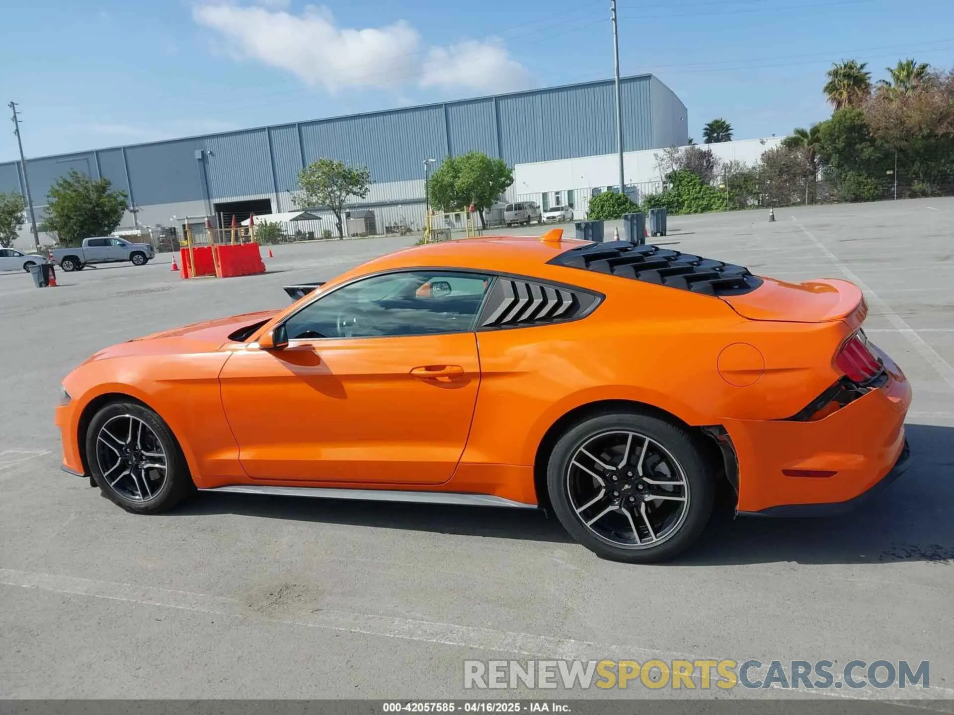 14 fotografías del automóvil dañado 1FA6P8TH9L5177150 FORD MUSTANG 2020