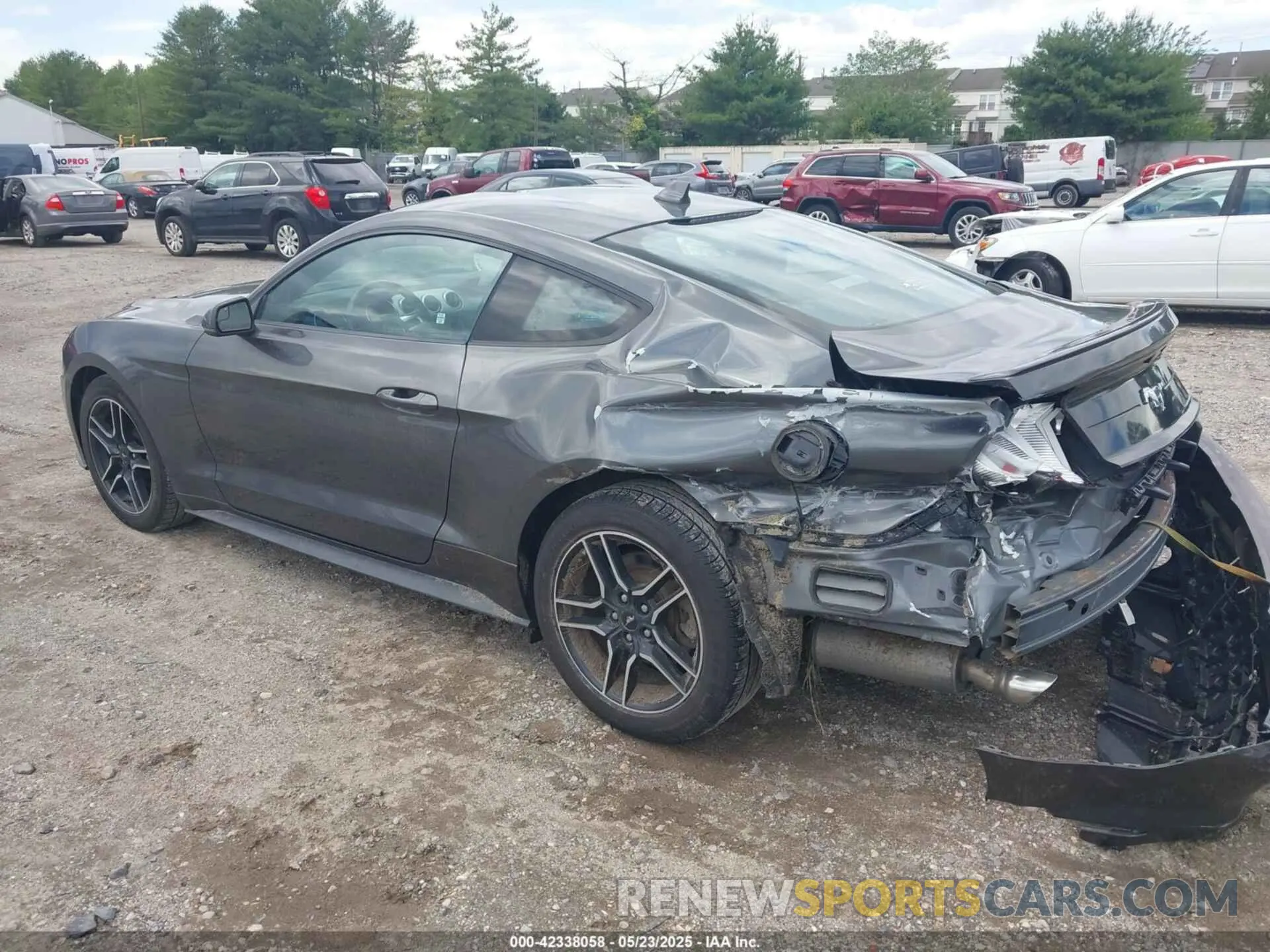 3 fotografías del automóvil dañado 1FA6P8THXL5142584 FORD MUSTANG 2020