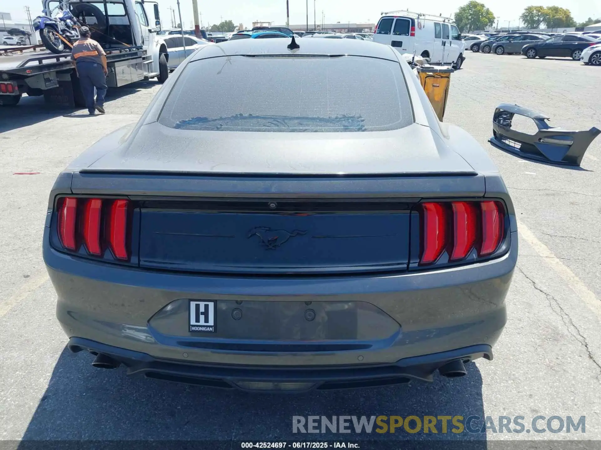 17 fotografías del automóvil dañado 1FA6P8THXL5163452 FORD MUSTANG 2020
