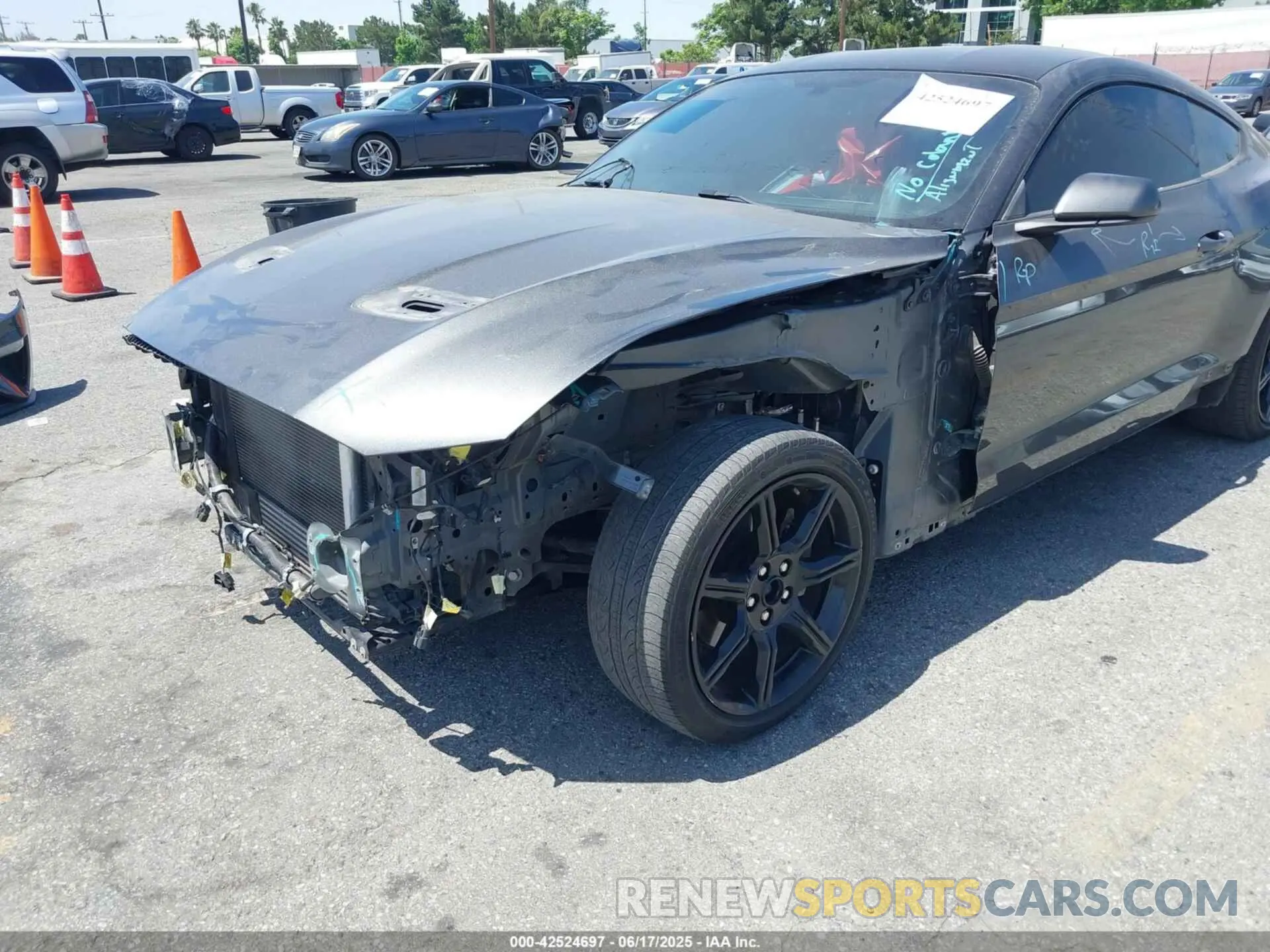 6 fotografías del automóvil dañado 1FA6P8THXL5163452 FORD MUSTANG 2020