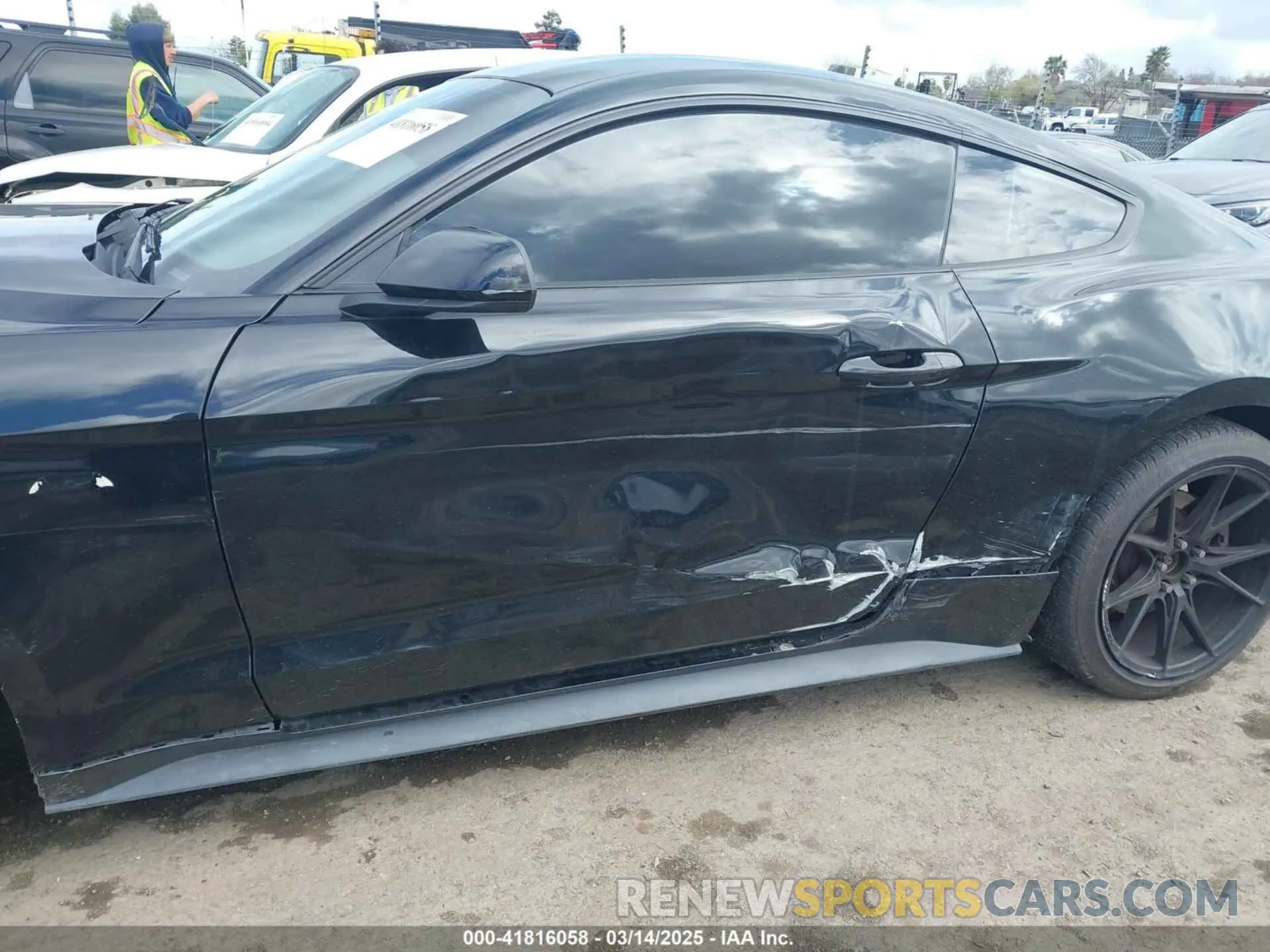6 fotografías del automóvil dañado 1FA6P8THXL5177271 FORD MUSTANG 2020