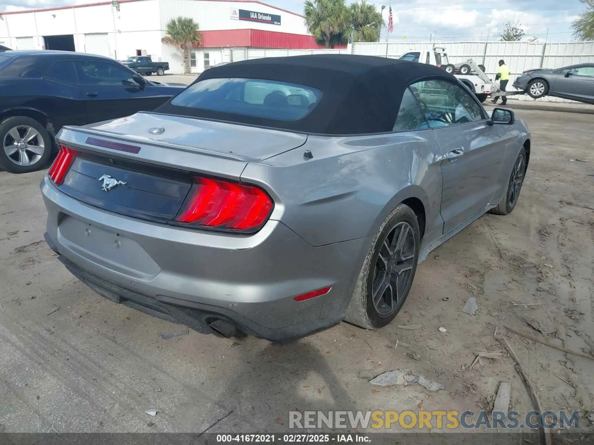 4 fotografías del automóvil dañado 1FATP8UH1L5137310 FORD MUSTANG 2020