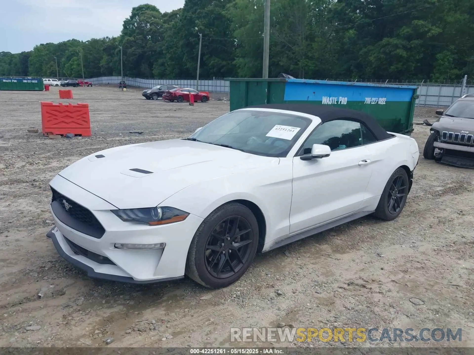 2 fotografías del automóvil dañado 1FATP8UH2L5119009 FORD MUSTANG 2020