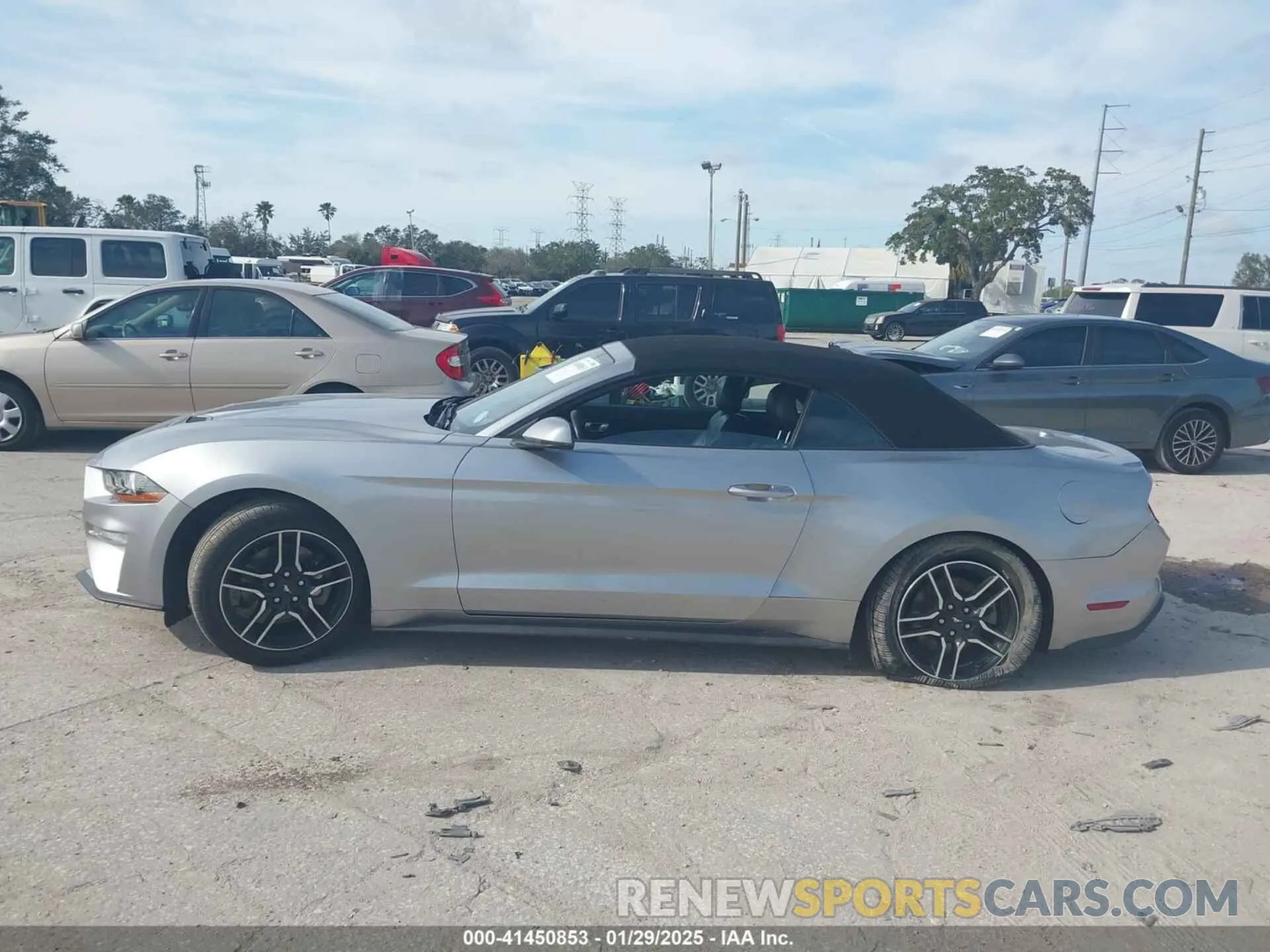 14 fotografías del automóvil dañado 1FATP8UH3L5120704 FORD MUSTANG 2020
