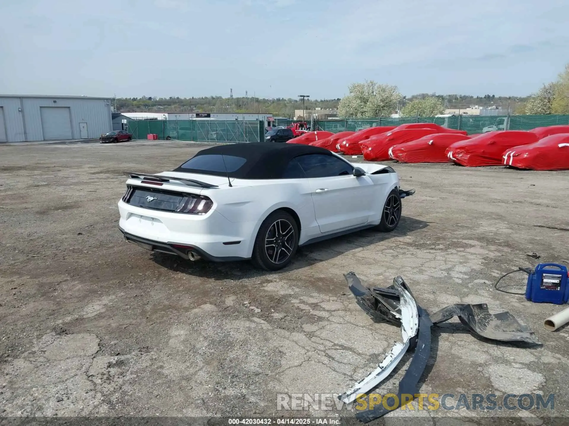 4 fotografías del automóvil dañado 1FATP8UH5L5137682 FORD MUSTANG 2020
