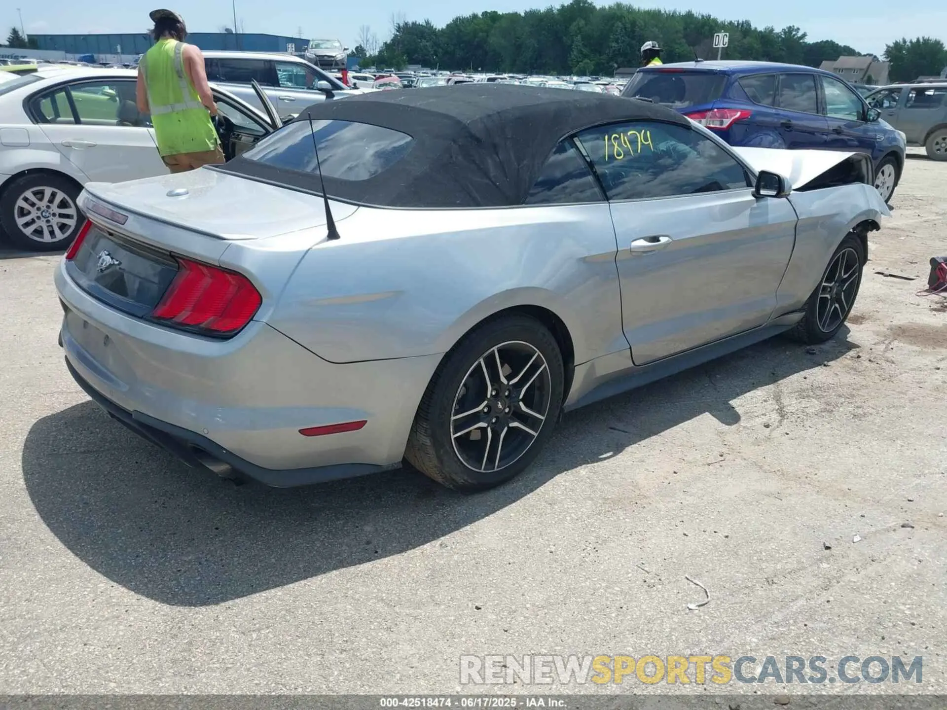 4 fotografías del automóvil dañado 1FATP8UH6L5106537 FORD MUSTANG 2020