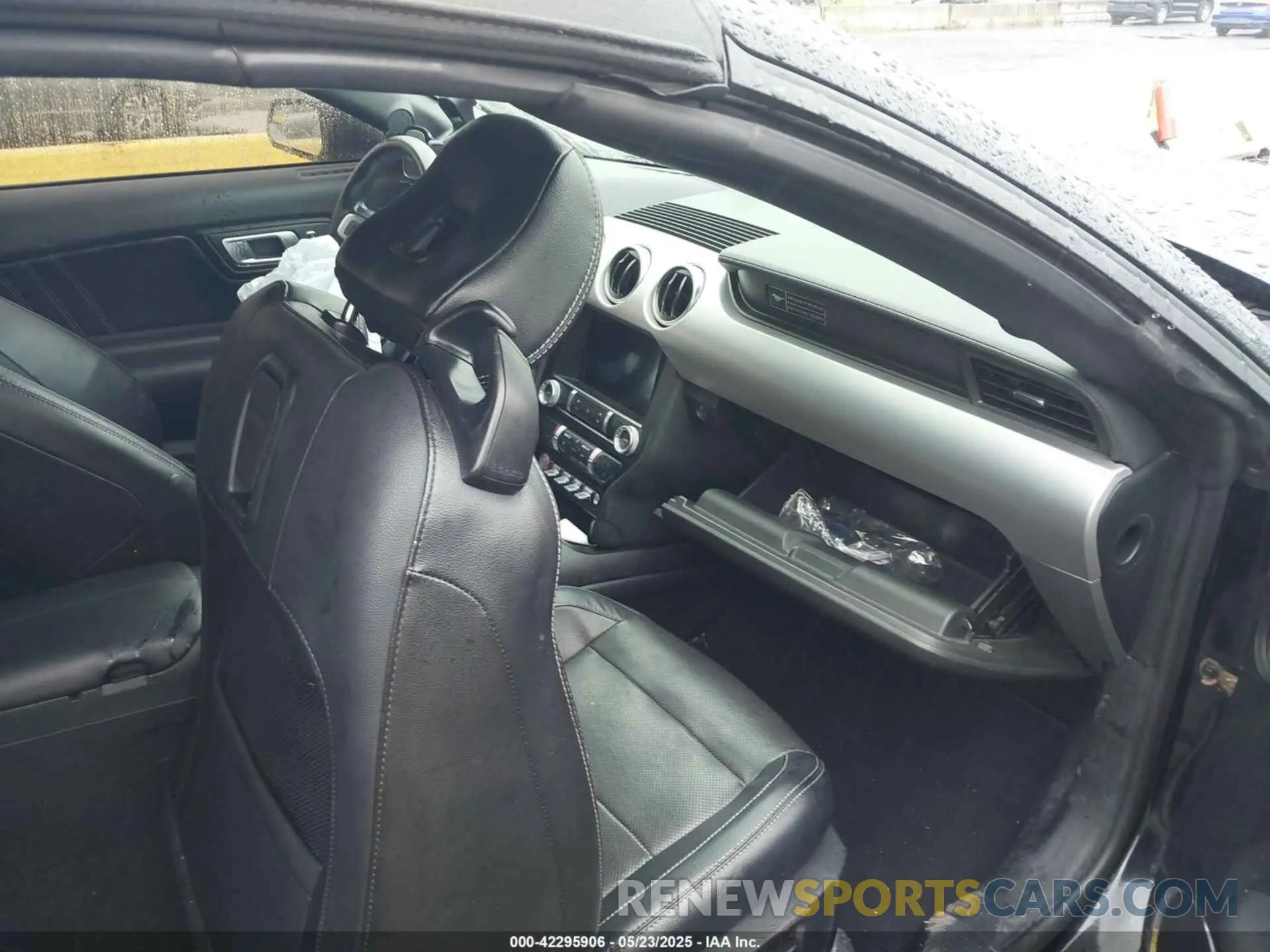 5 fotografías del automóvil dañado 1FATP8UH7L5131625 FORD MUSTANG 2020
