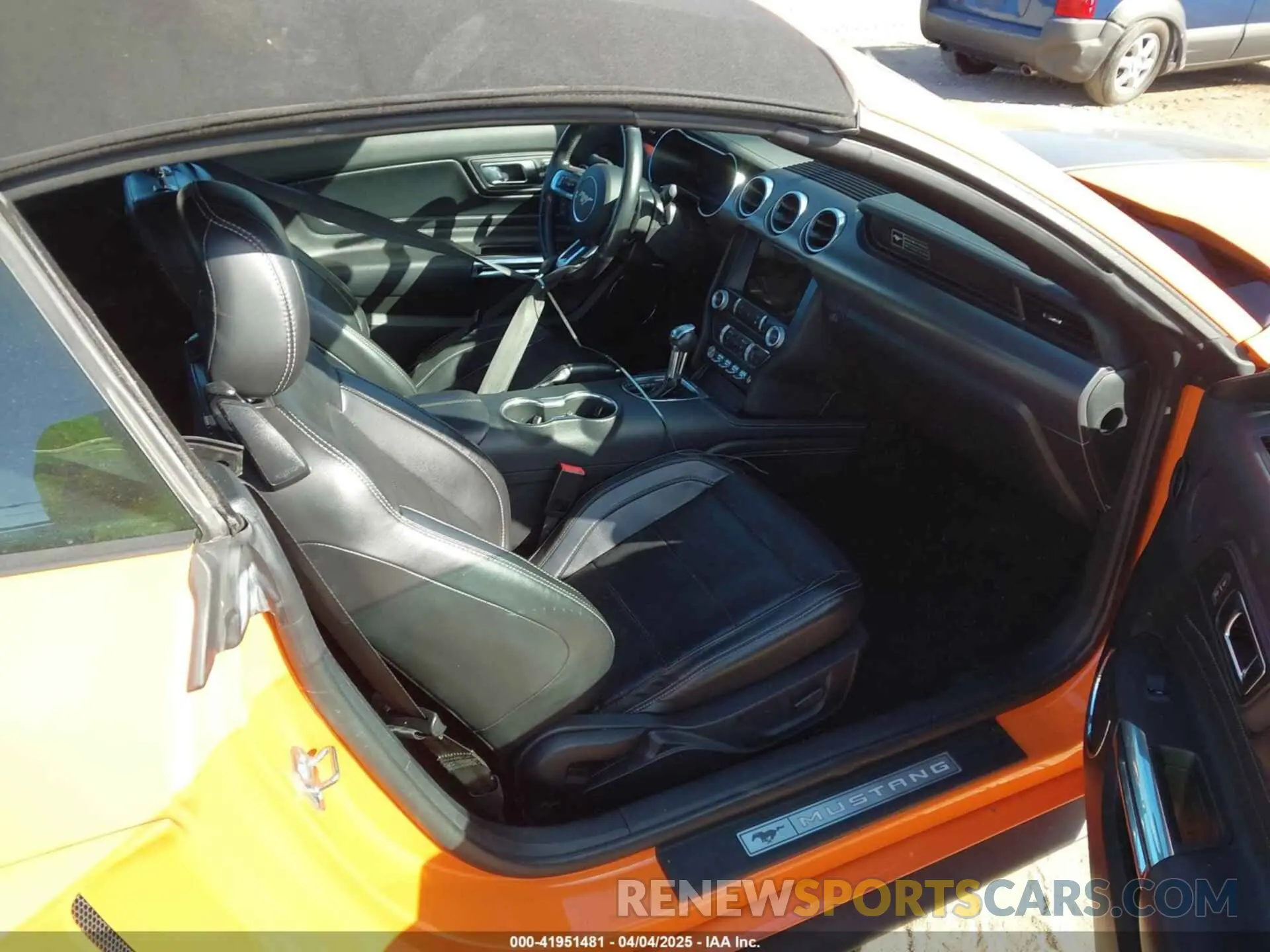 5 fotografías del automóvil dañado 1FATP8UH7L5138428 FORD MUSTANG 2020