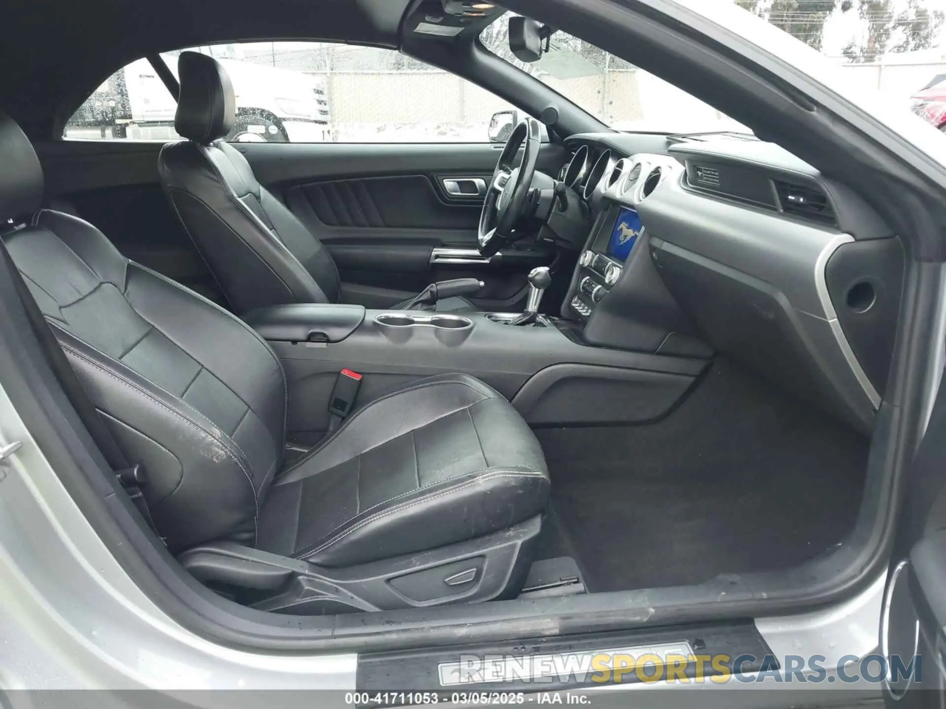 5 fotografías del automóvil dañado 1FATP8UH9L5131366 FORD MUSTANG 2020