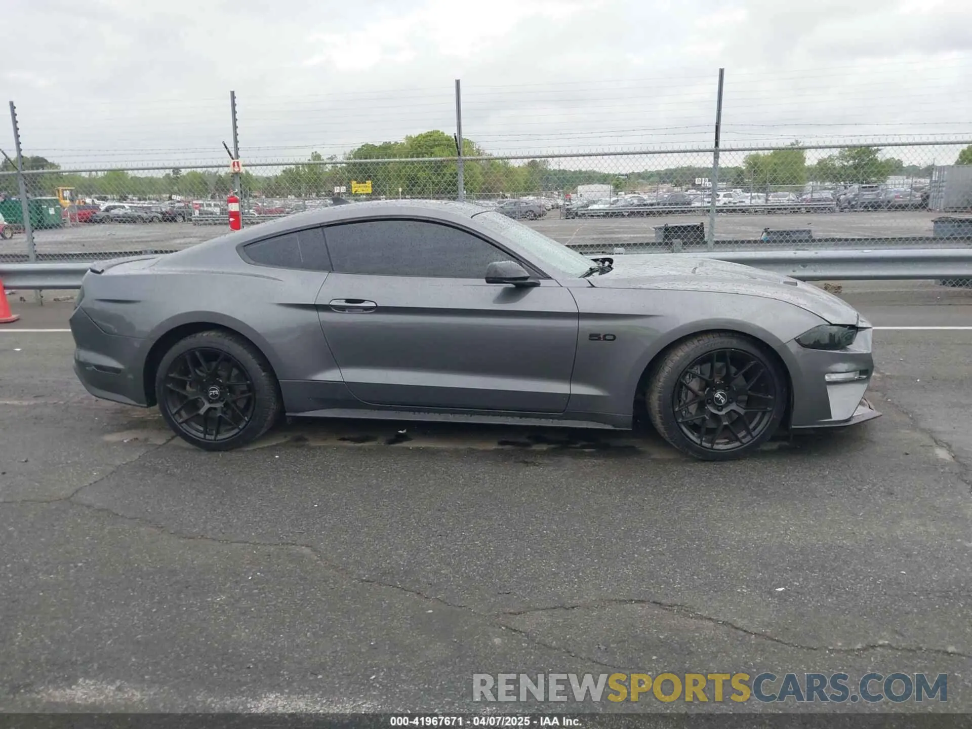13 fotografías del automóvil dañado 1FA6P8CF0M5105060 FORD MUSTANG 2021
