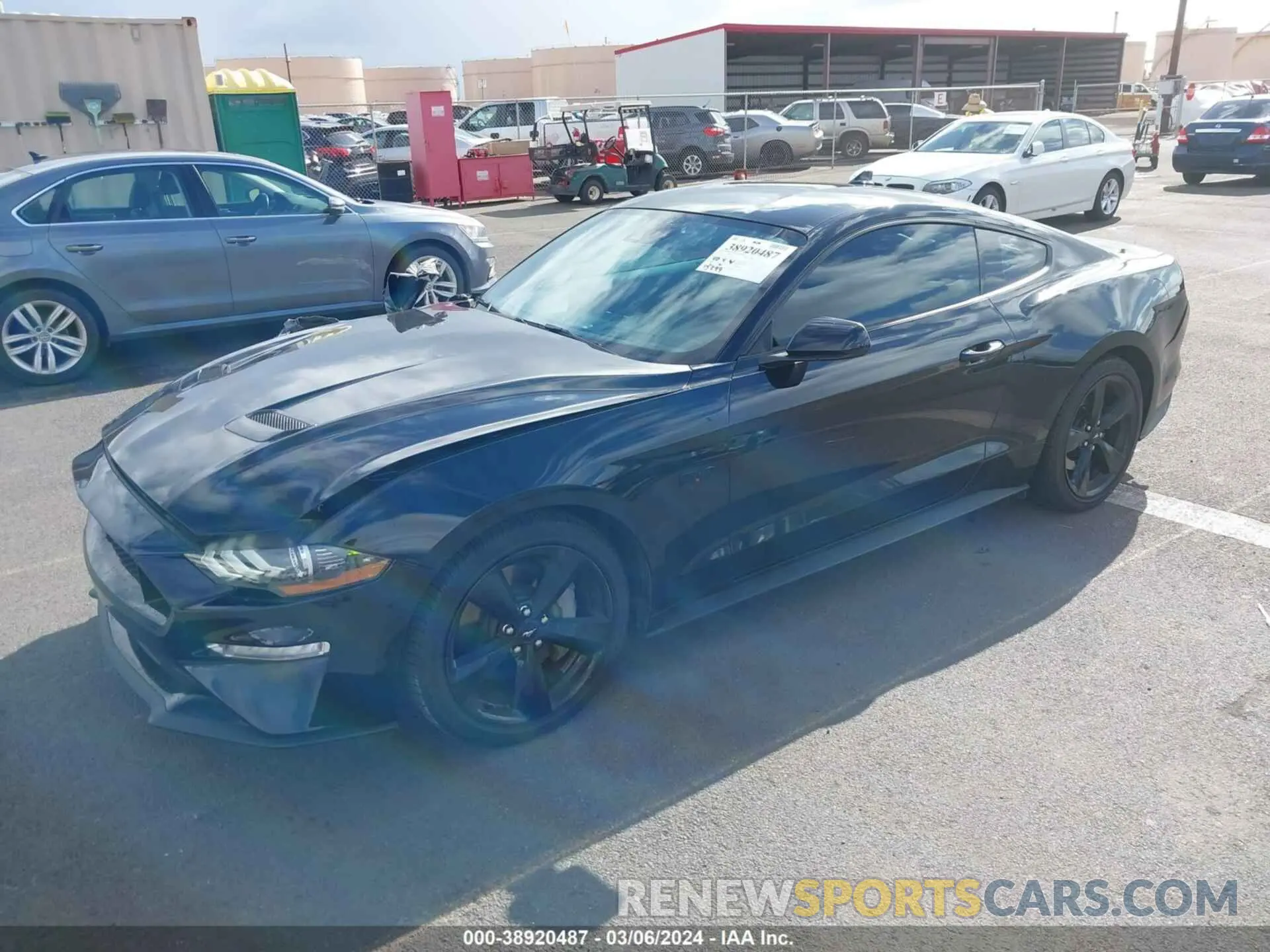 2 fotografías del automóvil dañado 1FA6P8CF1M5147740 FORD MUSTANG 2021