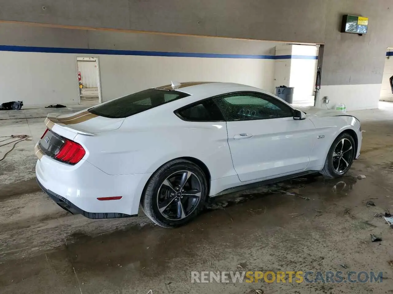 3 fotografías del automóvil dañado 1FA6P8CF2M5134074 FORD MUSTANG 2021