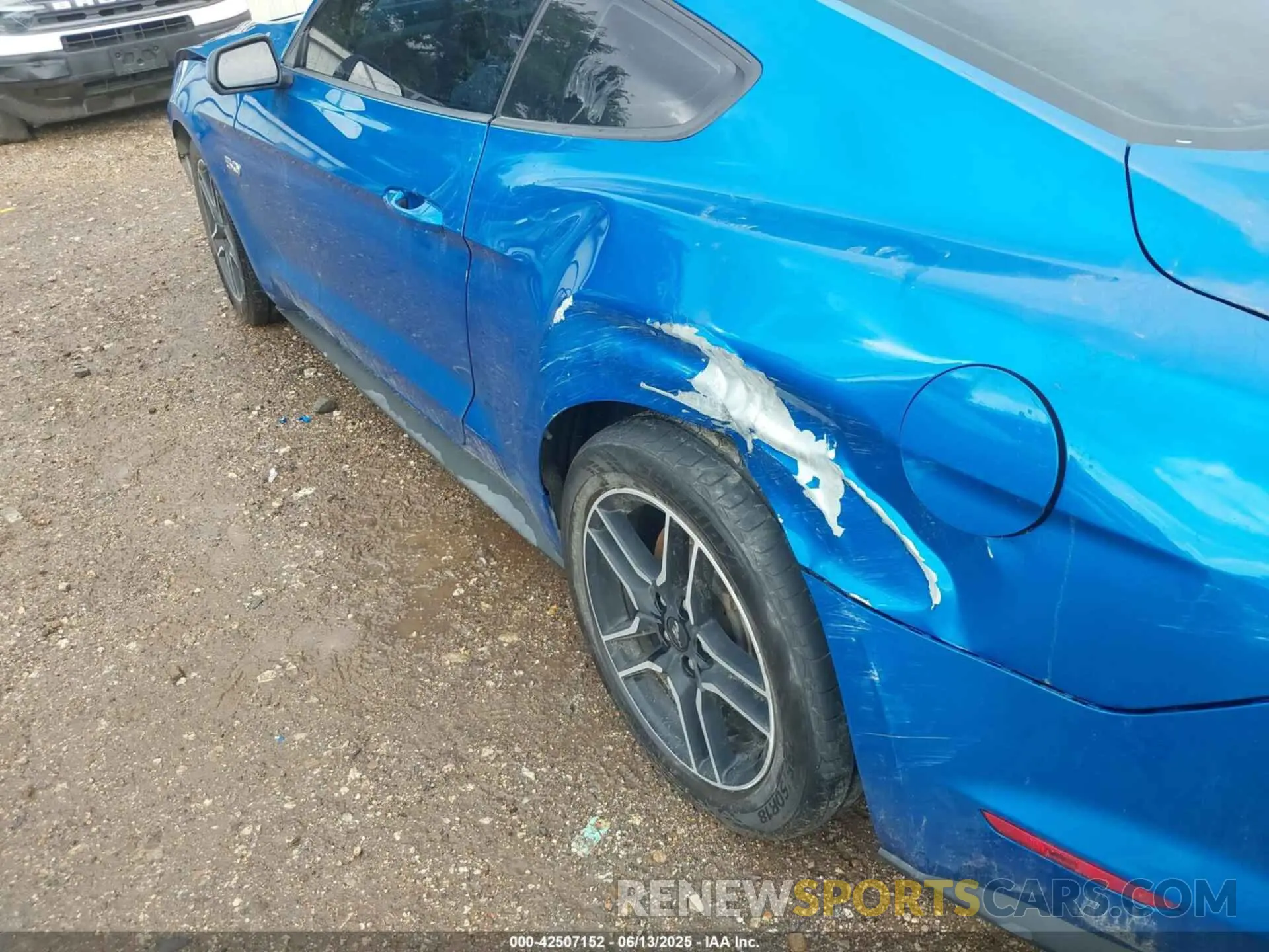 18 fotografías del automóvil dañado 1FA6P8CF2M5144006 FORD MUSTANG 2021