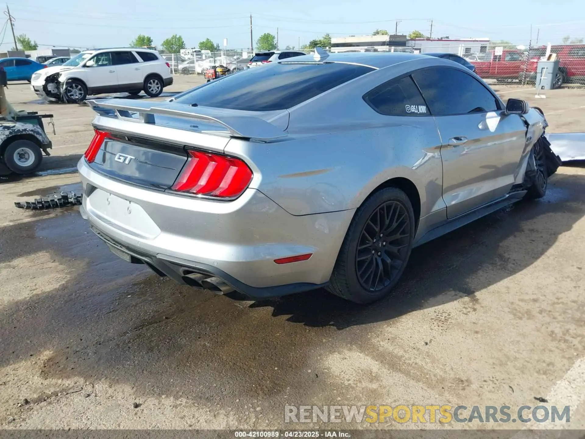 4 fotografías del automóvil dañado 1FA6P8CF3M5117977 FORD MUSTANG 2021