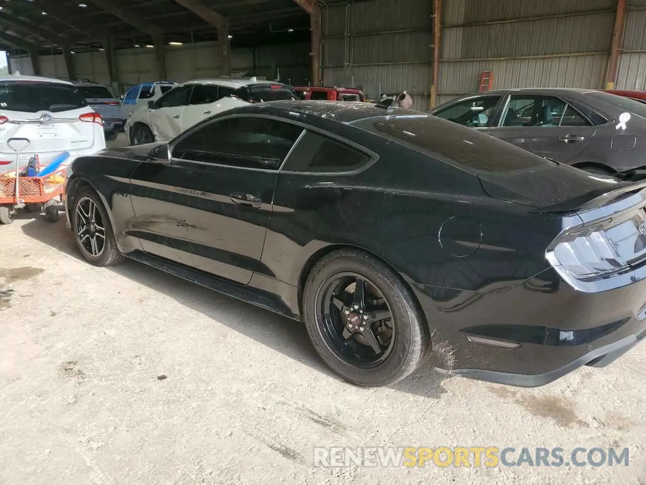 2 fotografías del automóvil dañado 1FA6P8CF4M5141110 FORD MUSTANG 2021