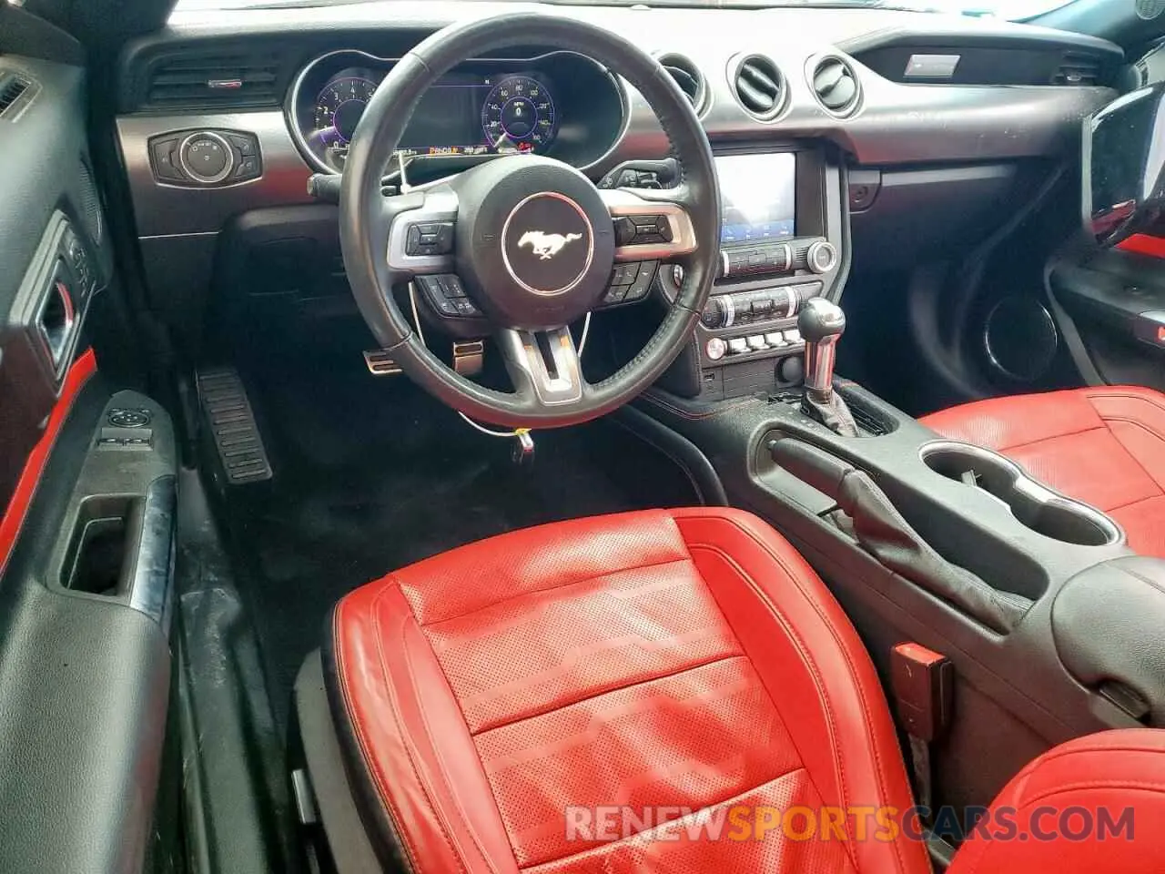 8 fotografías del automóvil dañado 1FA6P8CF4M5147960 FORD MUSTANG 2021
