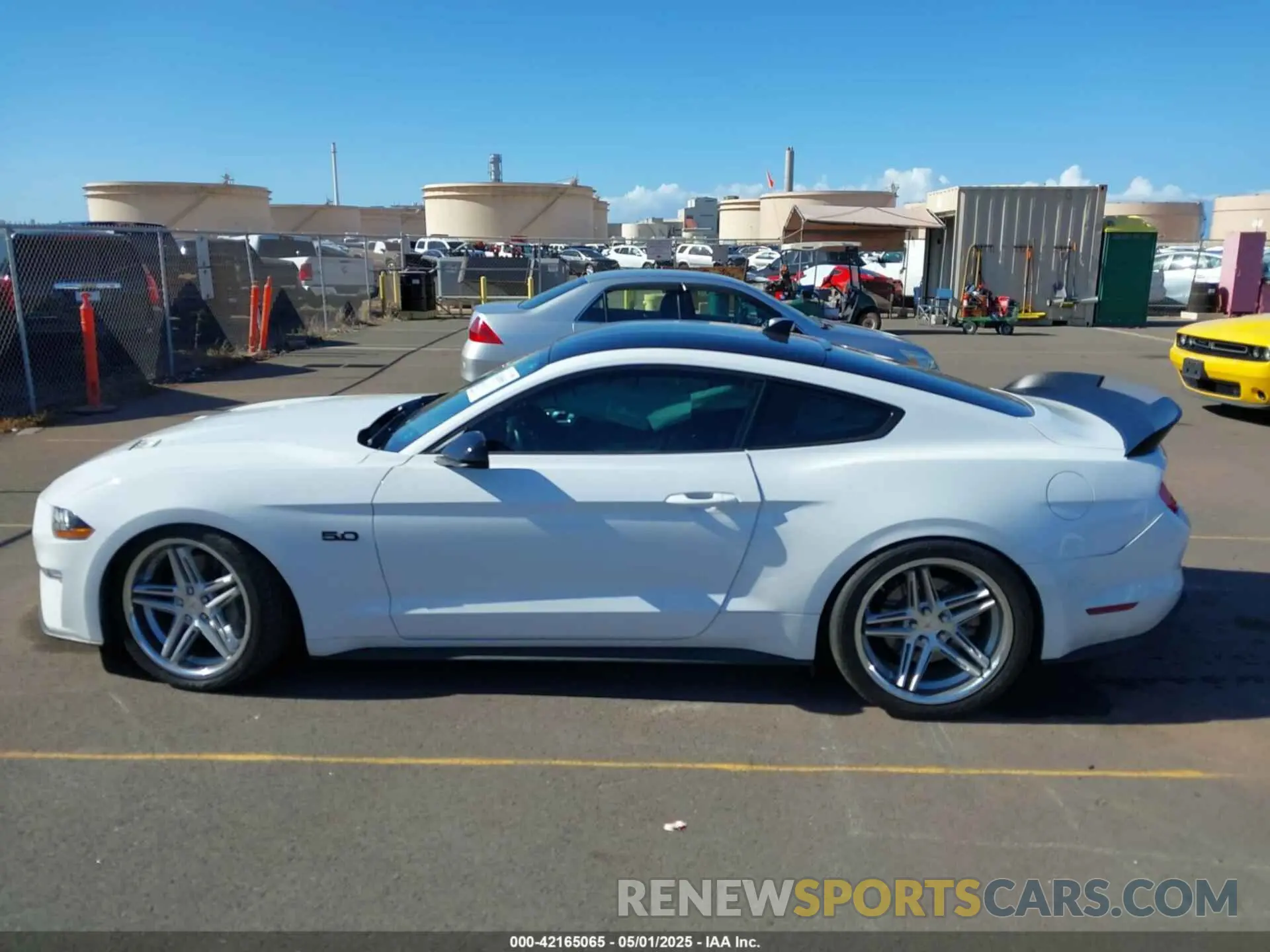 15 fotografías del automóvil dañado 1FA6P8CF5M5142279 FORD MUSTANG 2021
