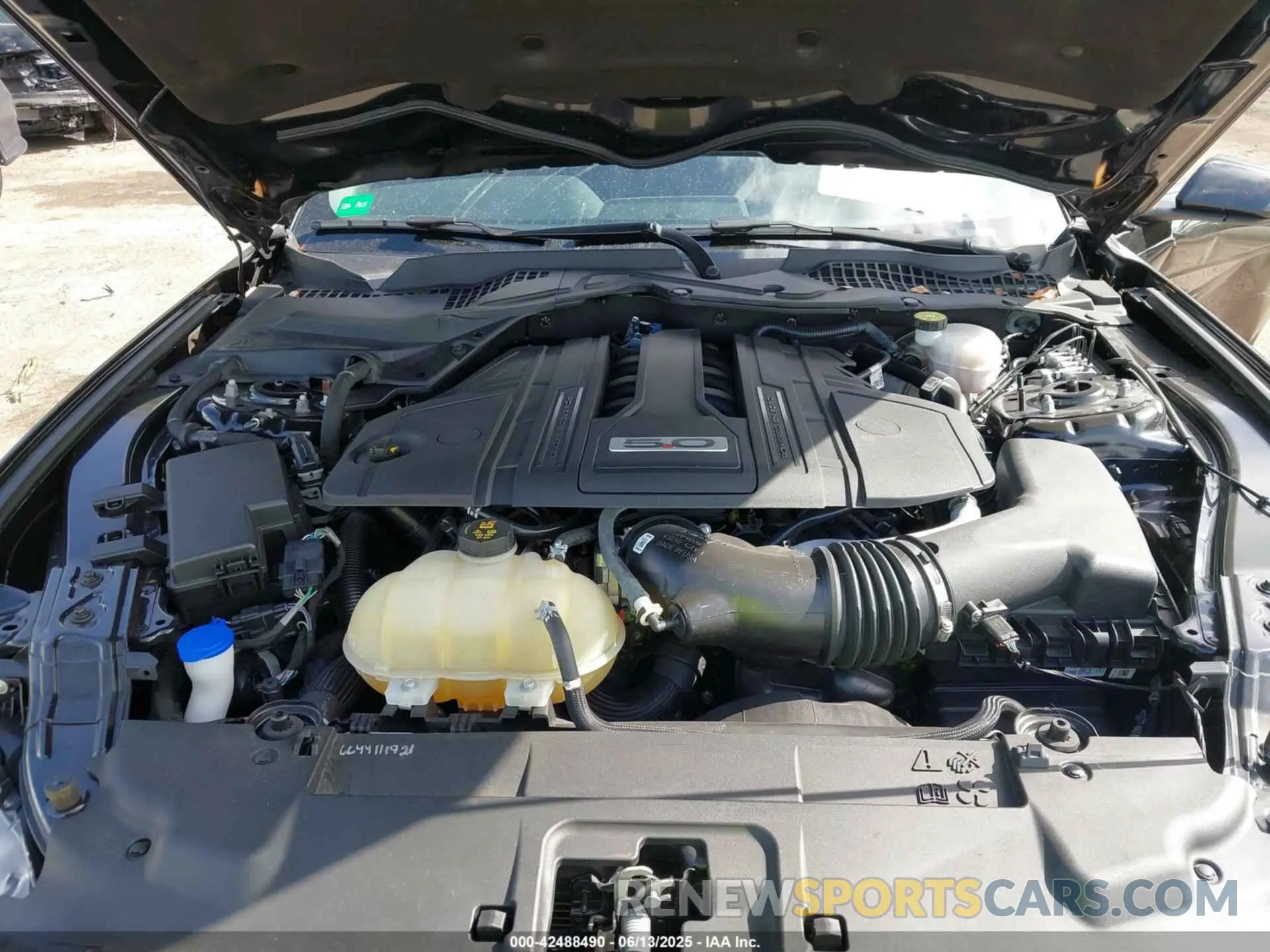 10 fotografías del automóvil dañado 1FA6P8CFXM5147543 FORD MUSTANG 2021