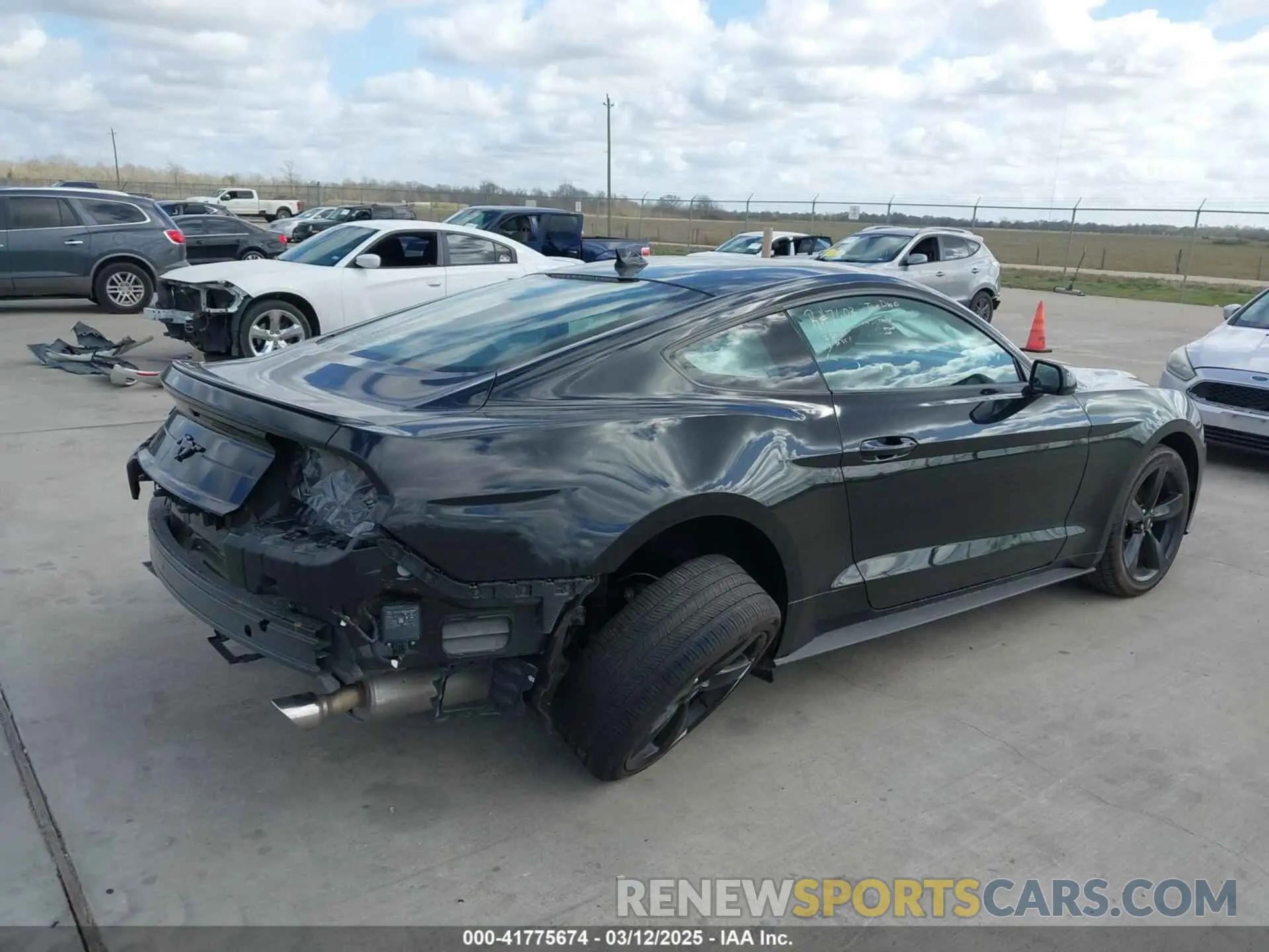 4 fotografías del automóvil dañado 1FA6P8TH2M5140071 FORD MUSTANG 2021