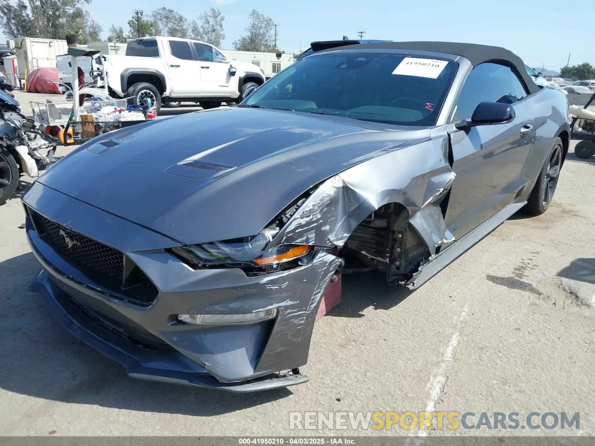 2 fotografías del automóvil dañado 1FATP8FF2M5152511 FORD MUSTANG 2021