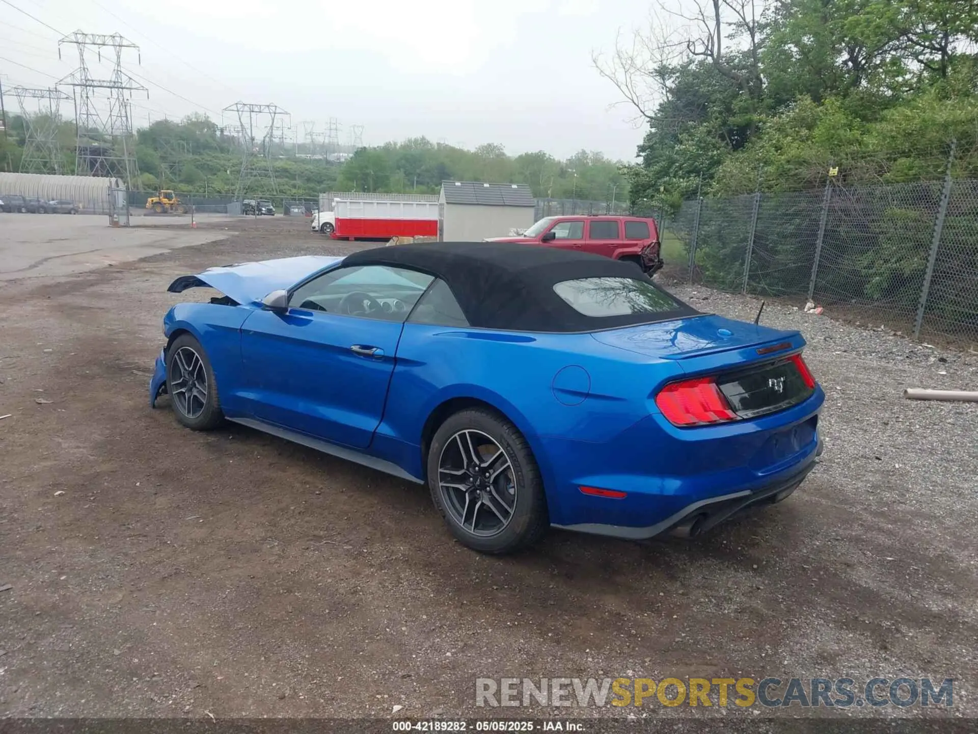 3 fotografías del automóvil dañado 1FATP8UH0M5110357 FORD MUSTANG 2021