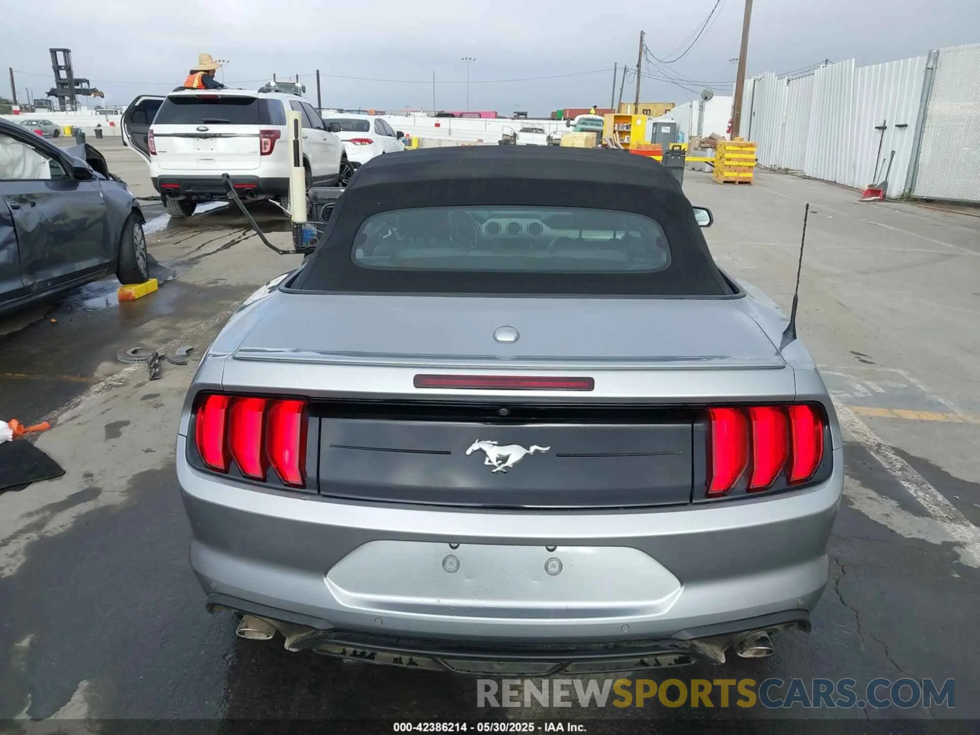 16 fotografías del automóvil dañado 1FATP8UH7M5115605 FORD MUSTANG 2021