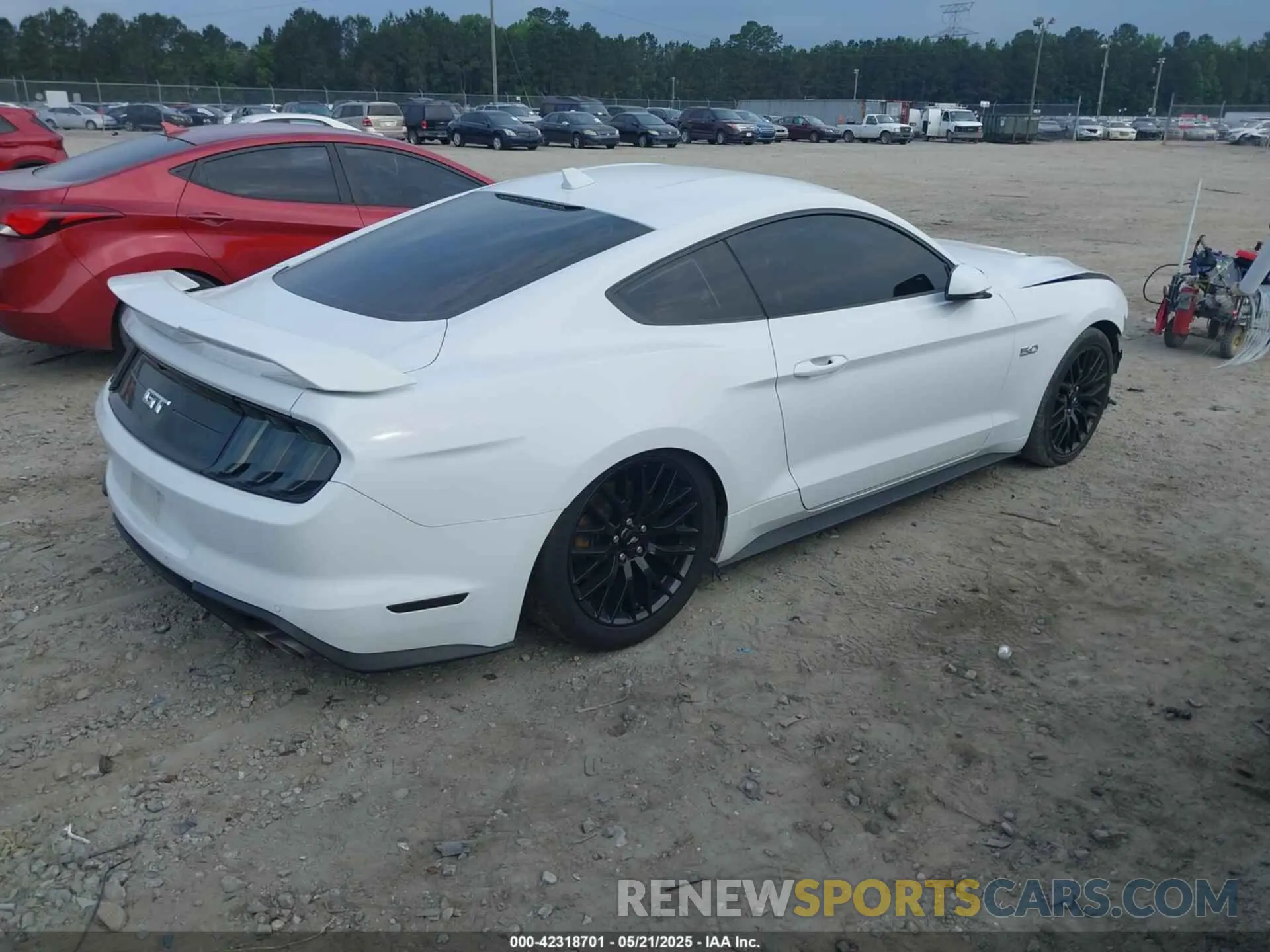 4 fotografías del automóvil dañado 1FA6P8CF1N5120958 FORD MUSTANG 2022