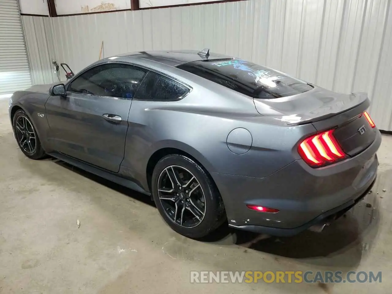 2 fotografías del automóvil dañado 1FA6P8CF5N5130604 FORD MUSTANG 2022
