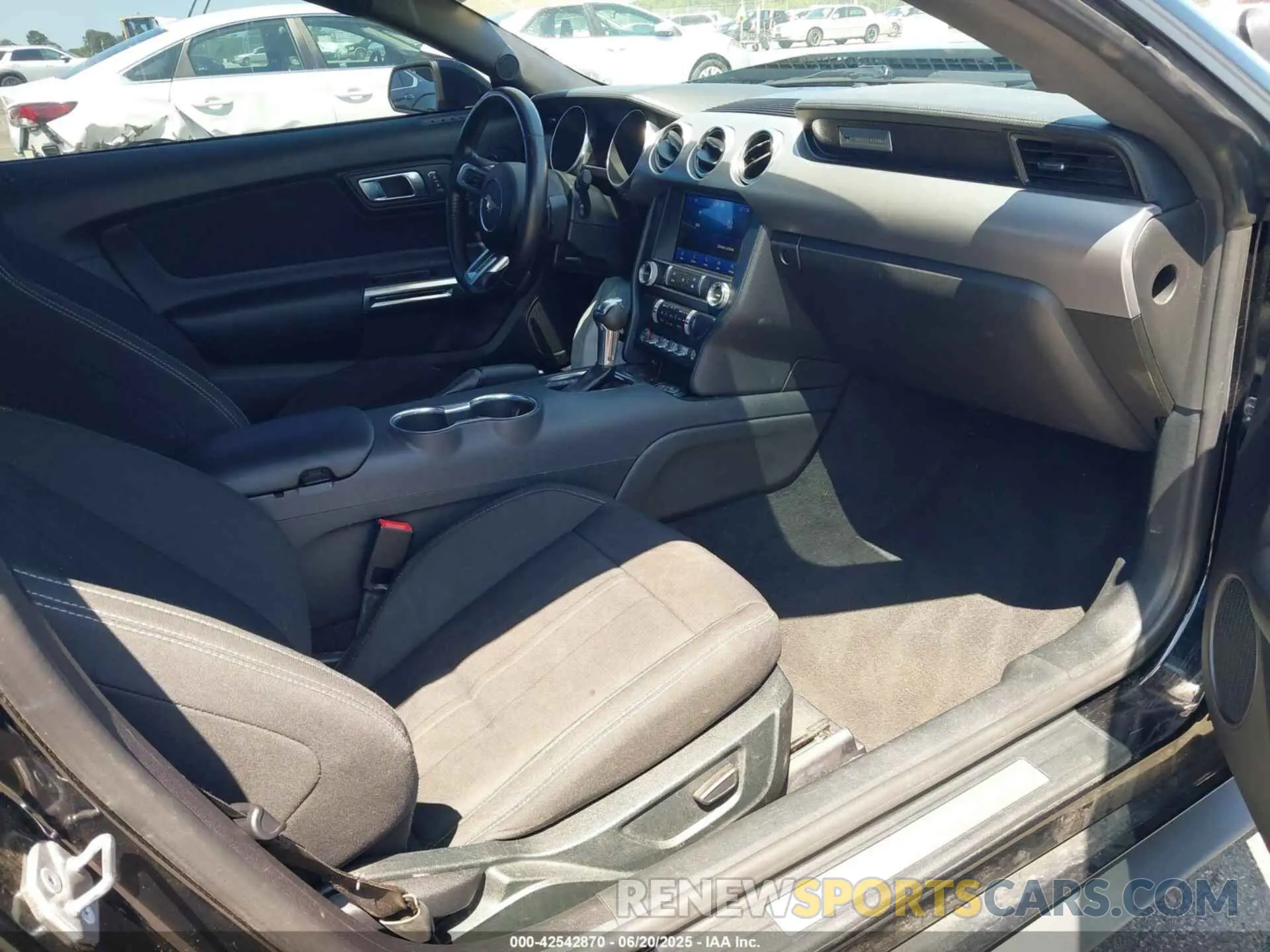 5 fotografías del automóvil dañado 1FA6P8CF9N5131979 FORD MUSTANG 2022