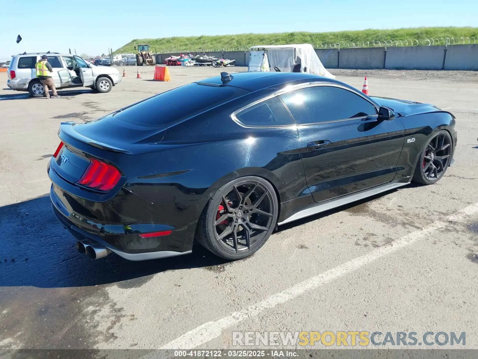 4 fotografías del automóvil dañado 1FA6P8CFXN5133689 FORD MUSTANG 2022