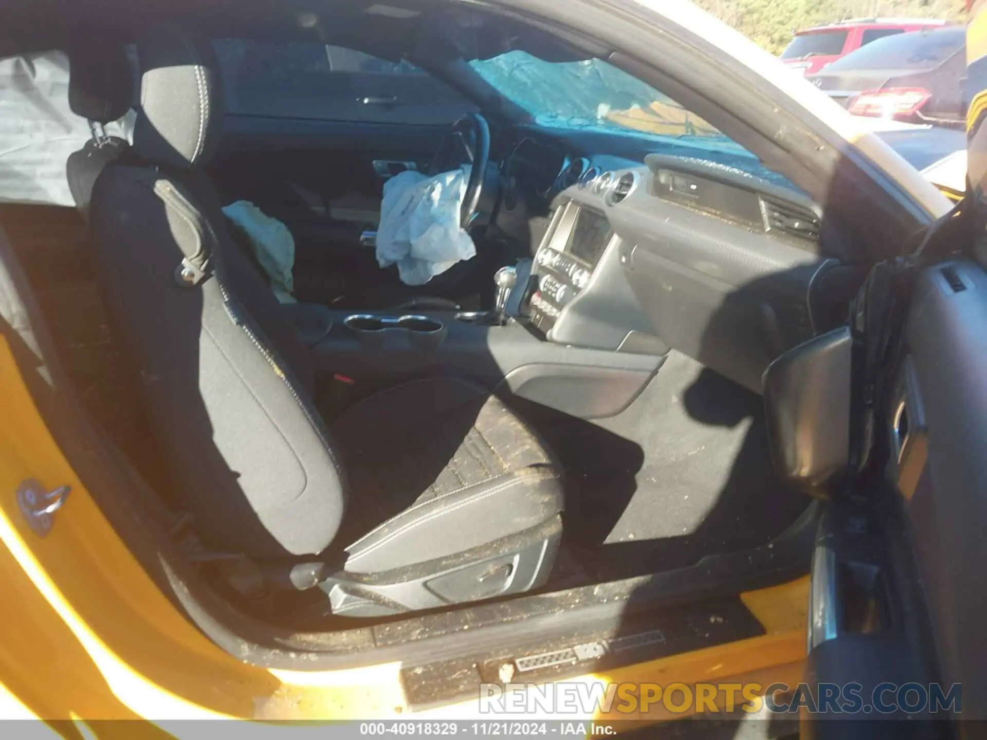 5 fotografías del automóvil dañado 1FA6P8R03N5554348 FORD MUSTANG 2022