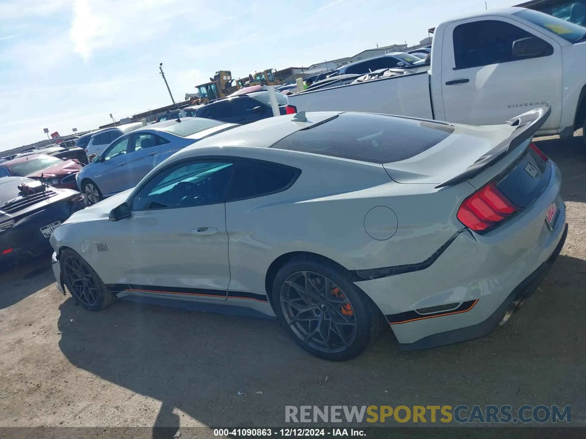 15 fotografías del automóvil dañado 1FA6P8R04N5551085 FORD MUSTANG 2022