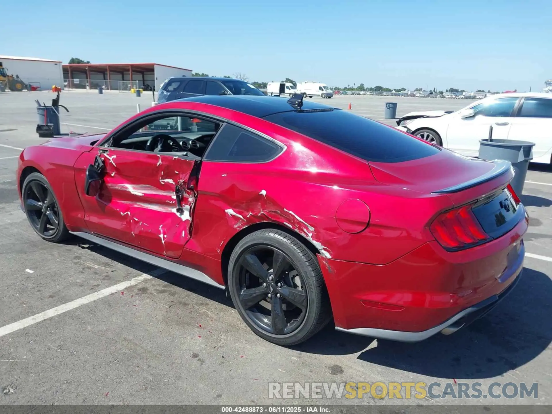 3 fotografías del automóvil dañado 1FA6P8TH0N5129751 FORD MUSTANG 2022