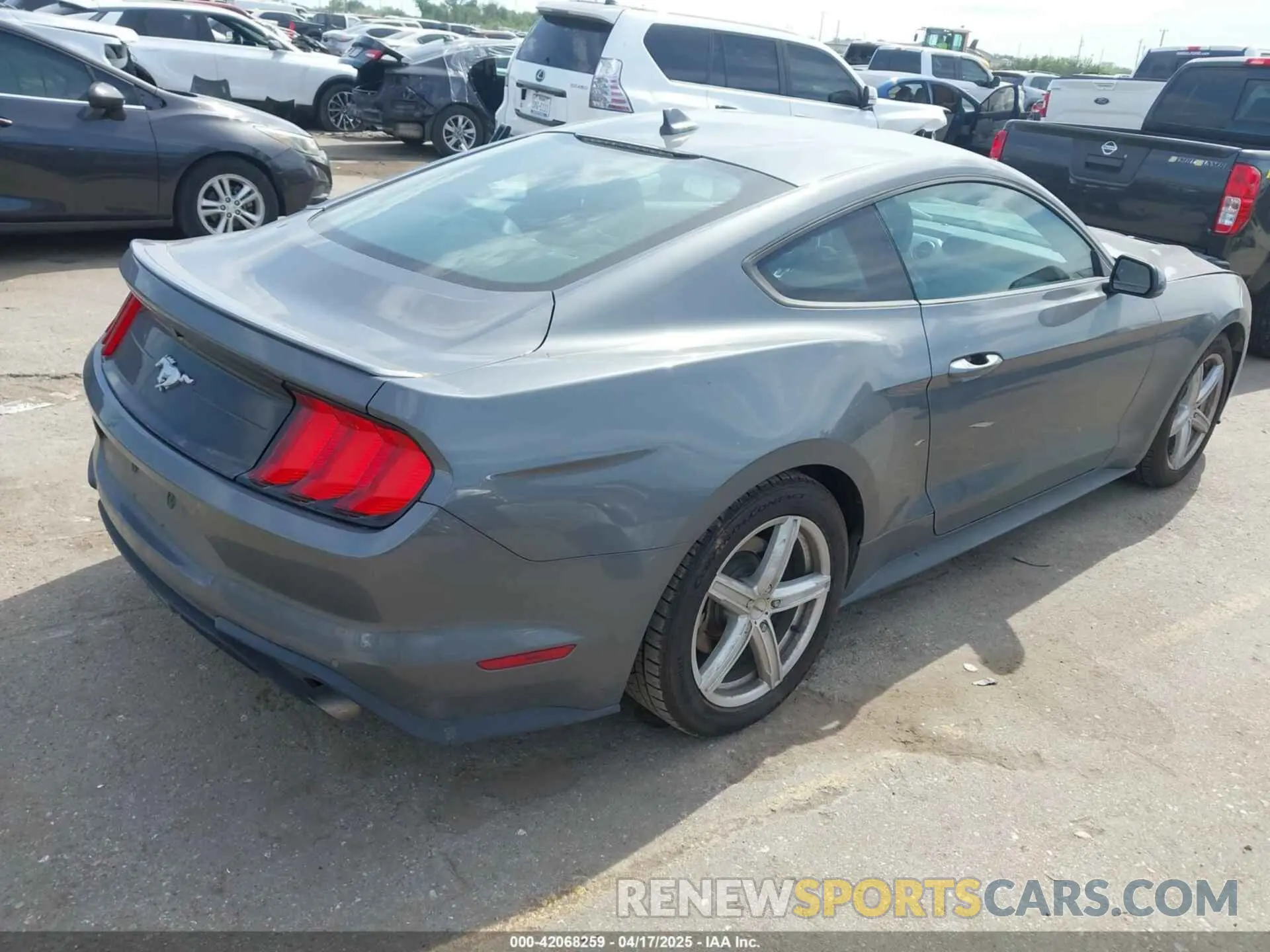 4 fotografías del automóvil dañado 1FA6P8TH2N5104155 FORD MUSTANG 2022