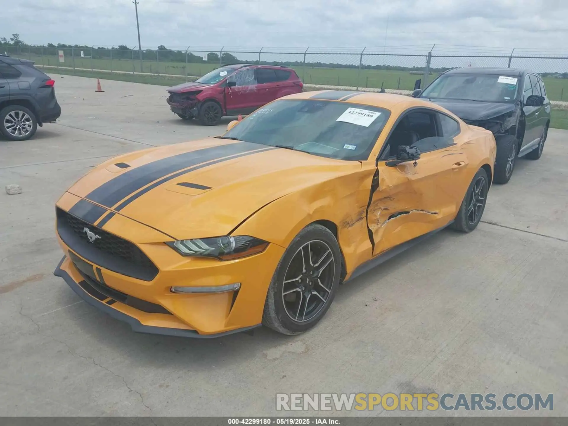 2 fotografías del automóvil dañado 1FA6P8TH9N5136861 FORD MUSTANG 2022