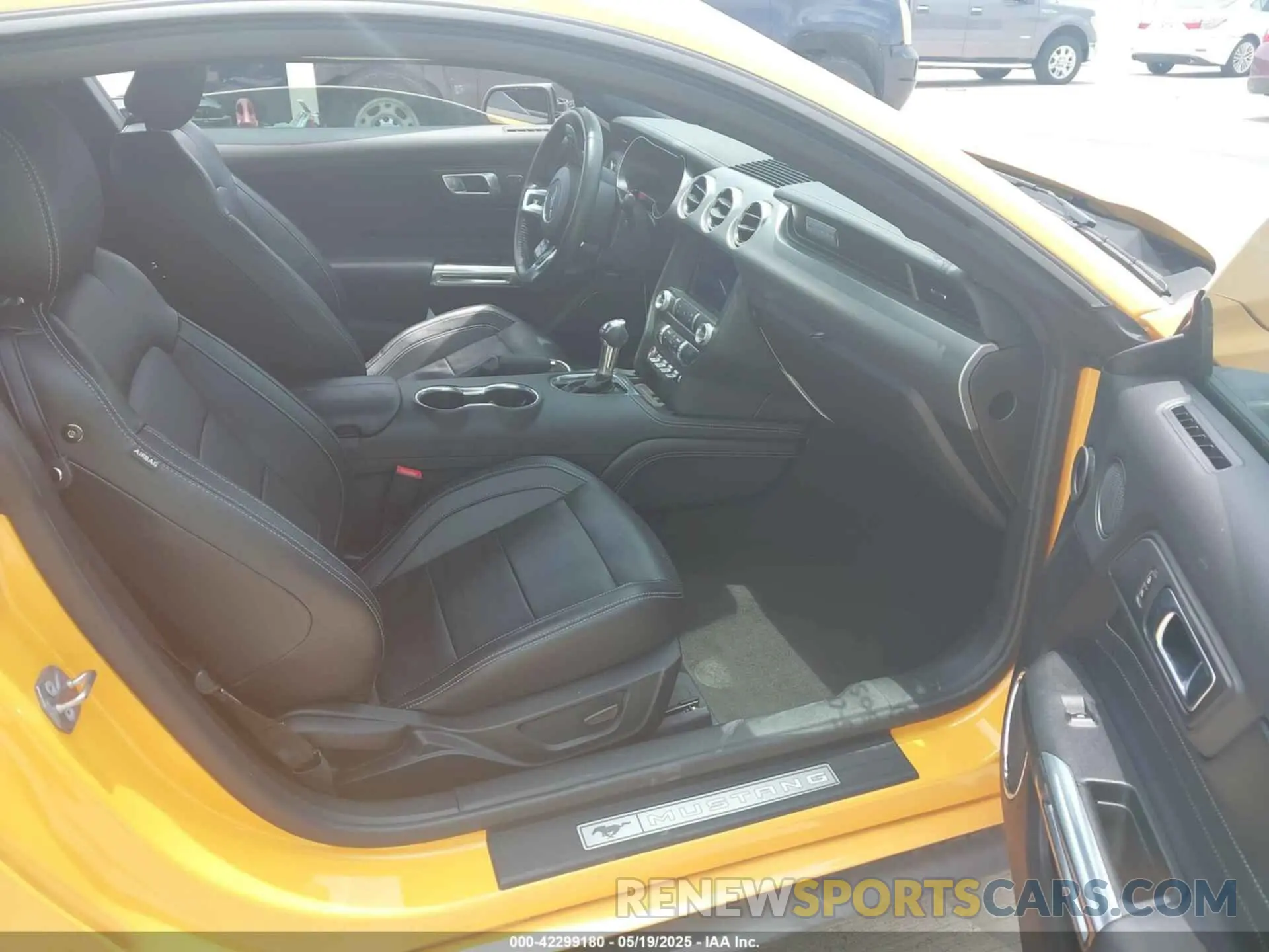 5 fotografías del automóvil dañado 1FA6P8TH9N5136861 FORD MUSTANG 2022