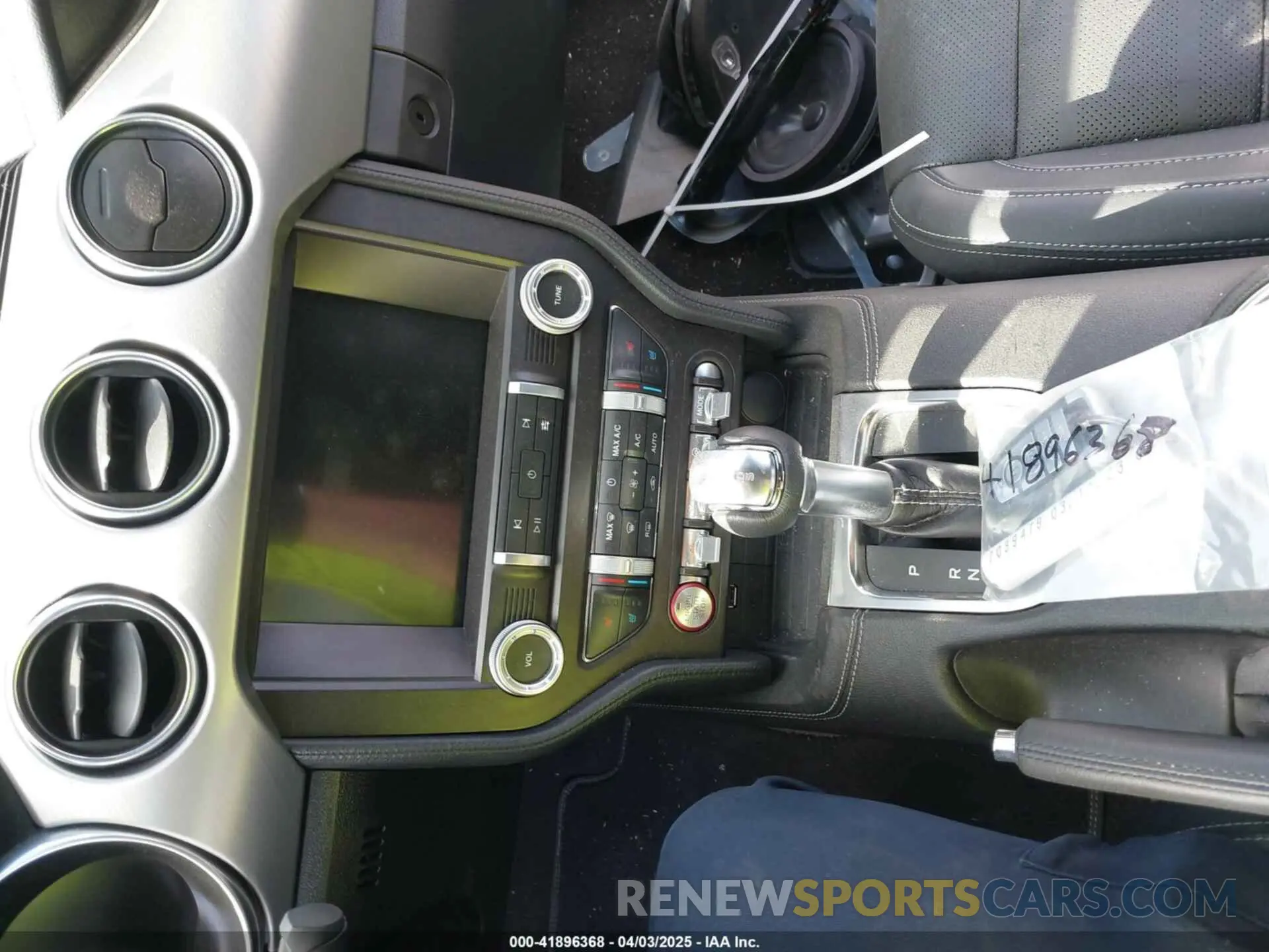 11 fotografías del automóvil dañado 1FA6P8TH9N5143342 FORD MUSTANG 2022