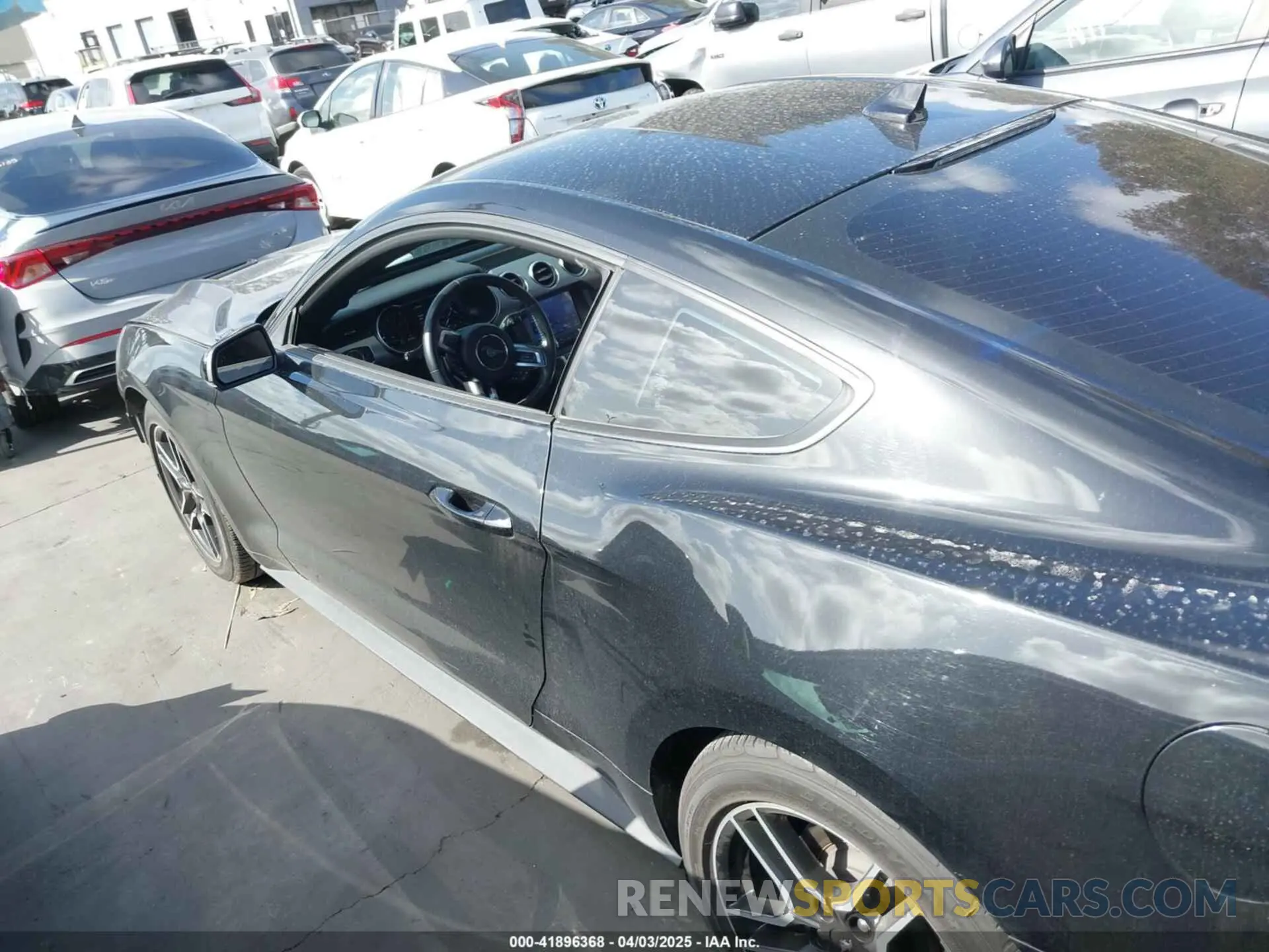15 fotografías del automóvil dañado 1FA6P8TH9N5143342 FORD MUSTANG 2022