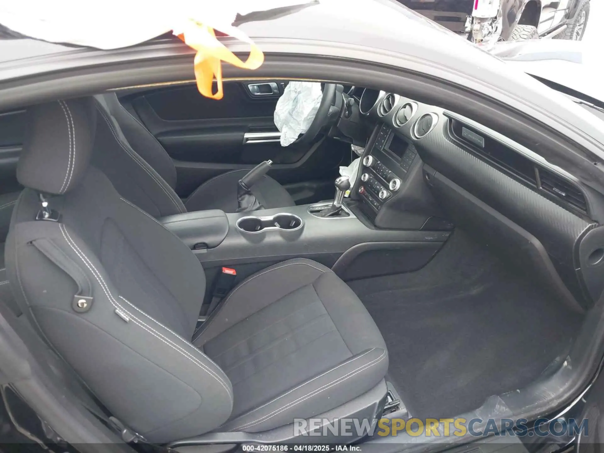 5 fotografías del automóvil dañado 1FA6P8THXN5145312 FORD MUSTANG 2022