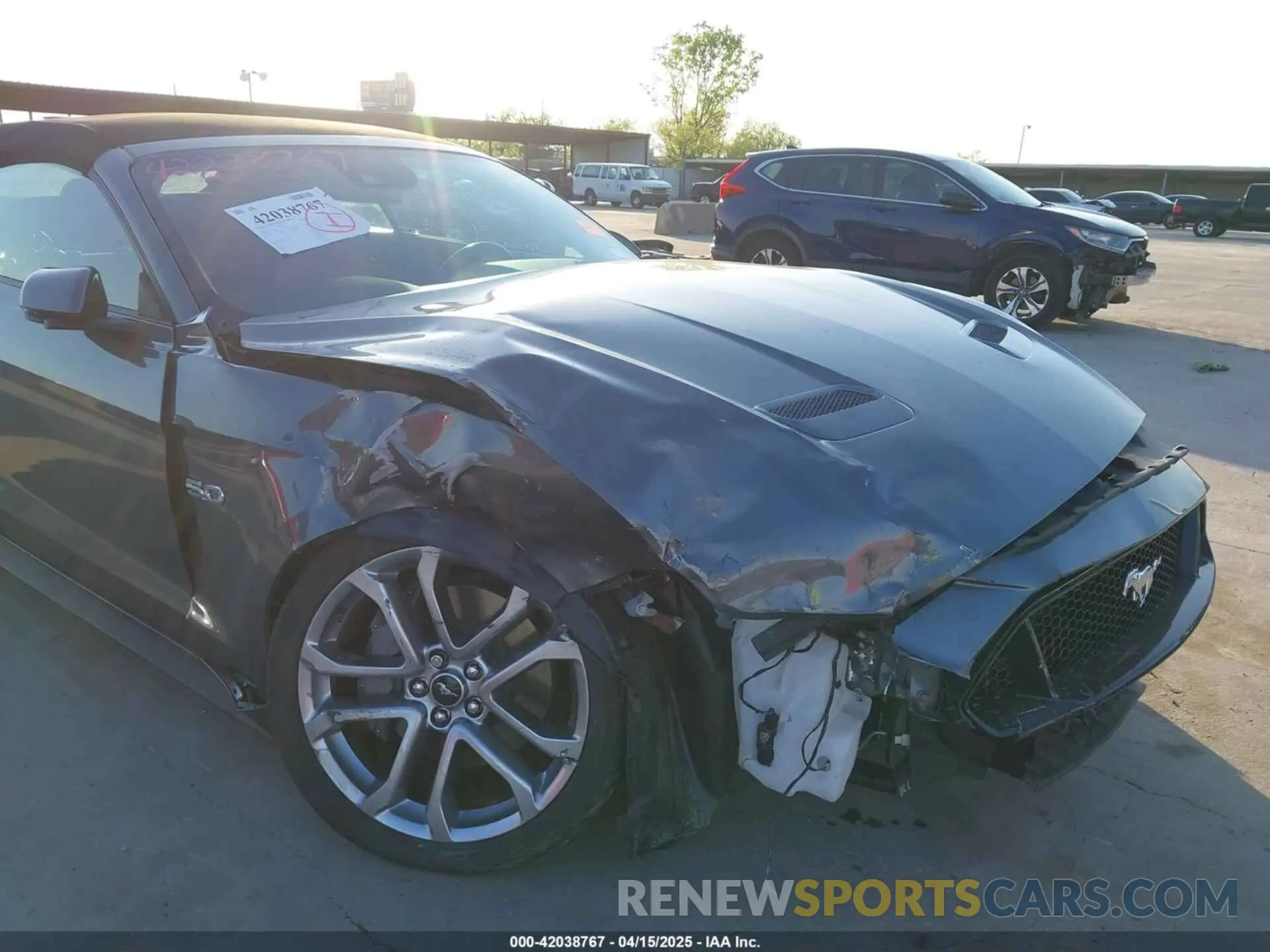 19 fotografías del automóvil dañado 1FATP8FF1N5136186 FORD MUSTANG 2022