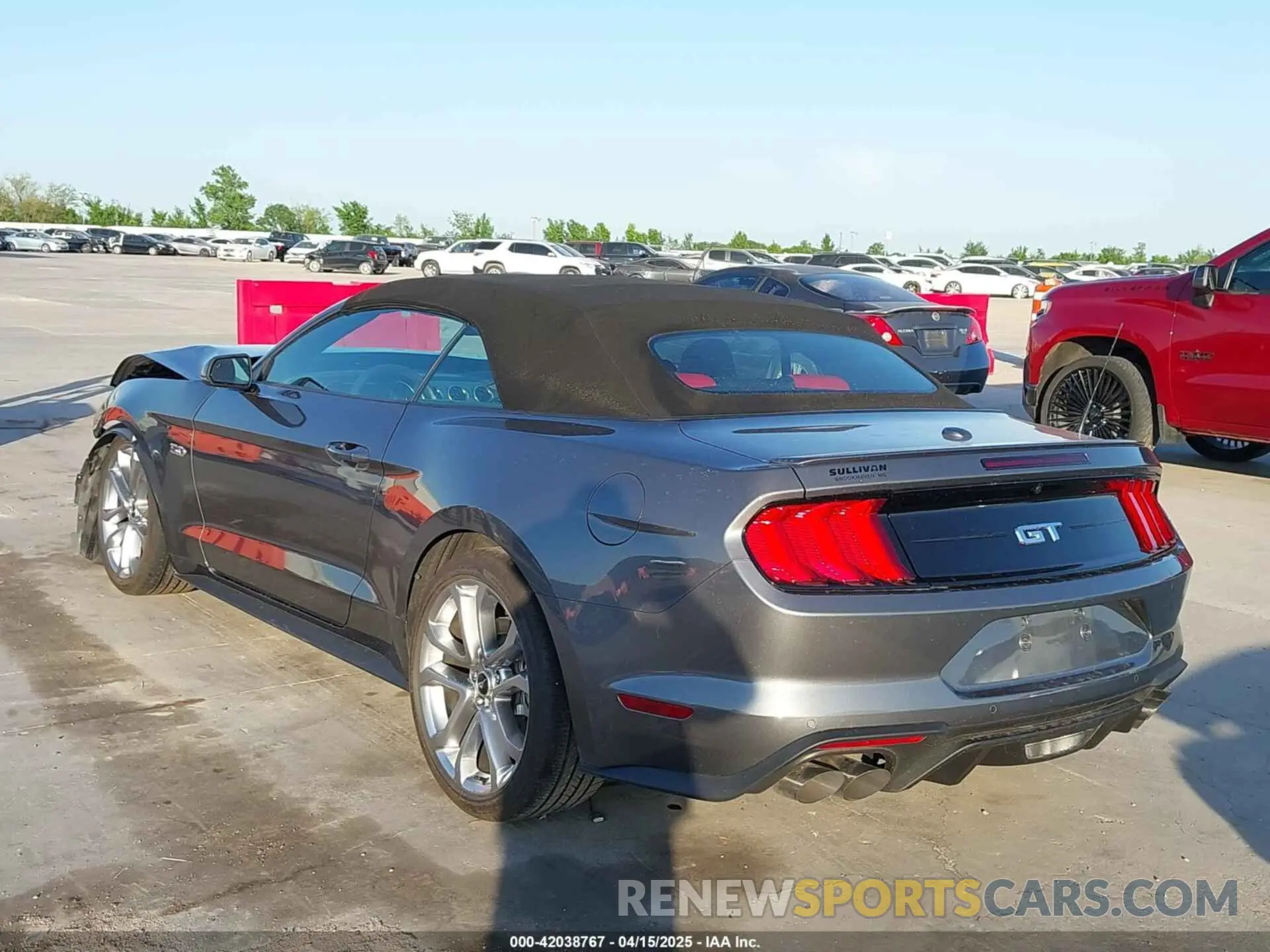3 fotografías del automóvil dañado 1FATP8FF1N5136186 FORD MUSTANG 2022