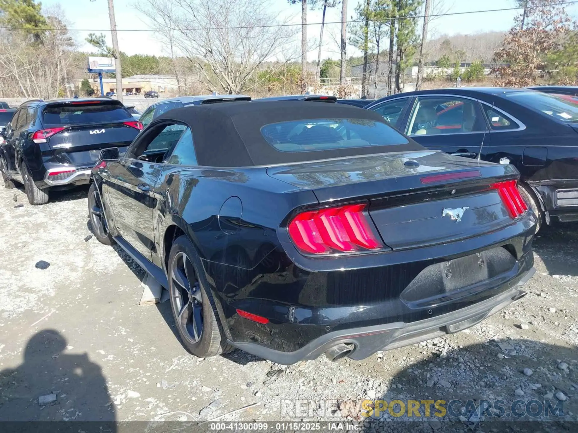 3 fotografías del automóvil dañado 1FATP8UH3N5132239 FORD MUSTANG 2022