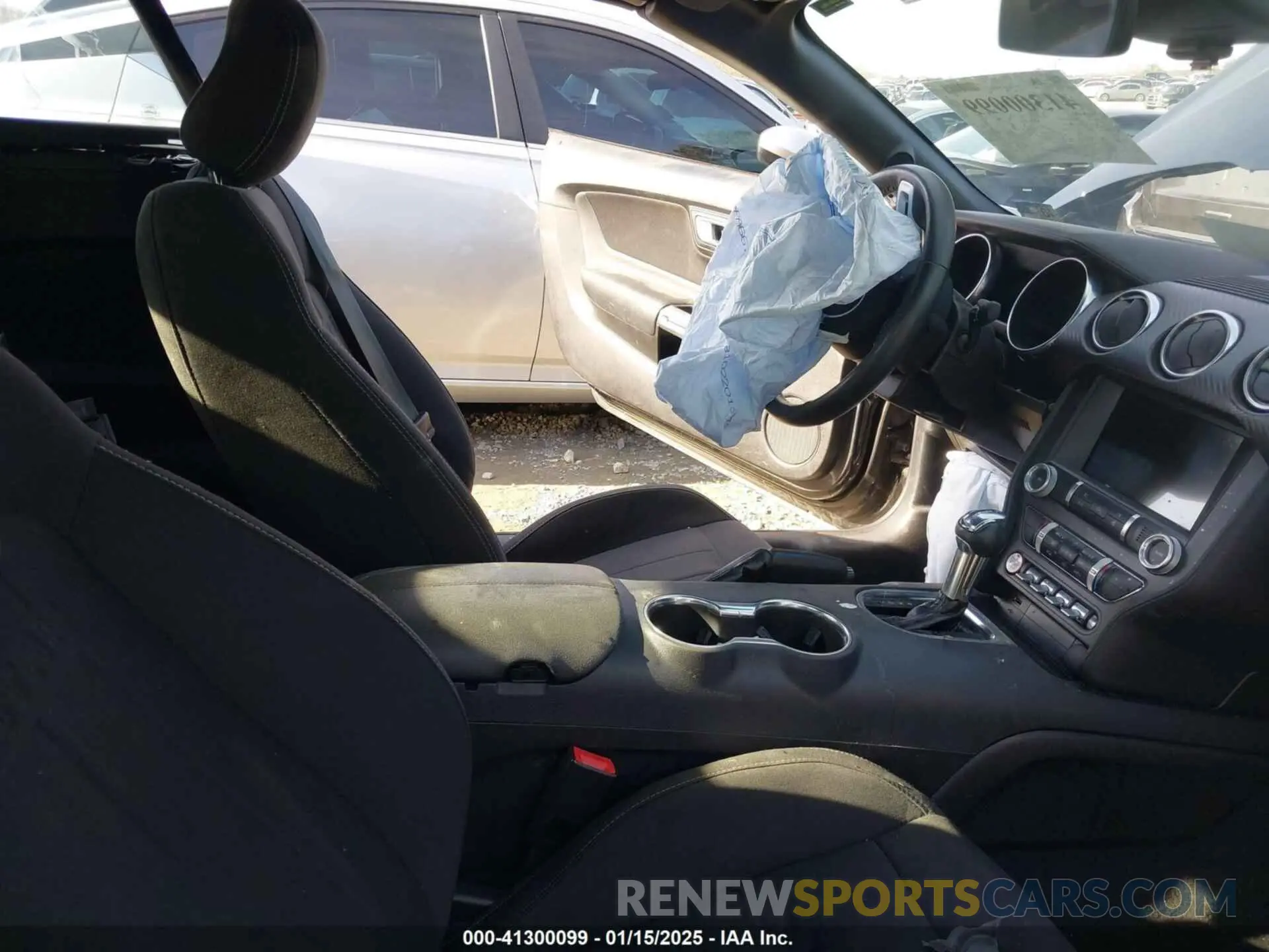 5 fotografías del automóvil dañado 1FATP8UH3N5132239 FORD MUSTANG 2022