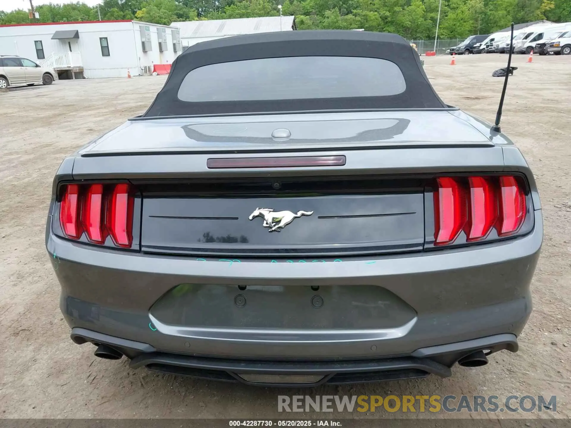 17 fotografías del automóvil dañado 1FATP8UH8N5106560 FORD MUSTANG 2022